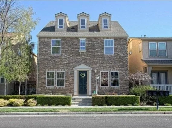Home at 929 E River Parkway in Santa Clara, California, buyer represented by Realtor Anya Slutsky
