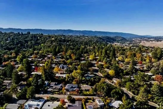 Portola Valley, California community on the San Francisco Peninsula