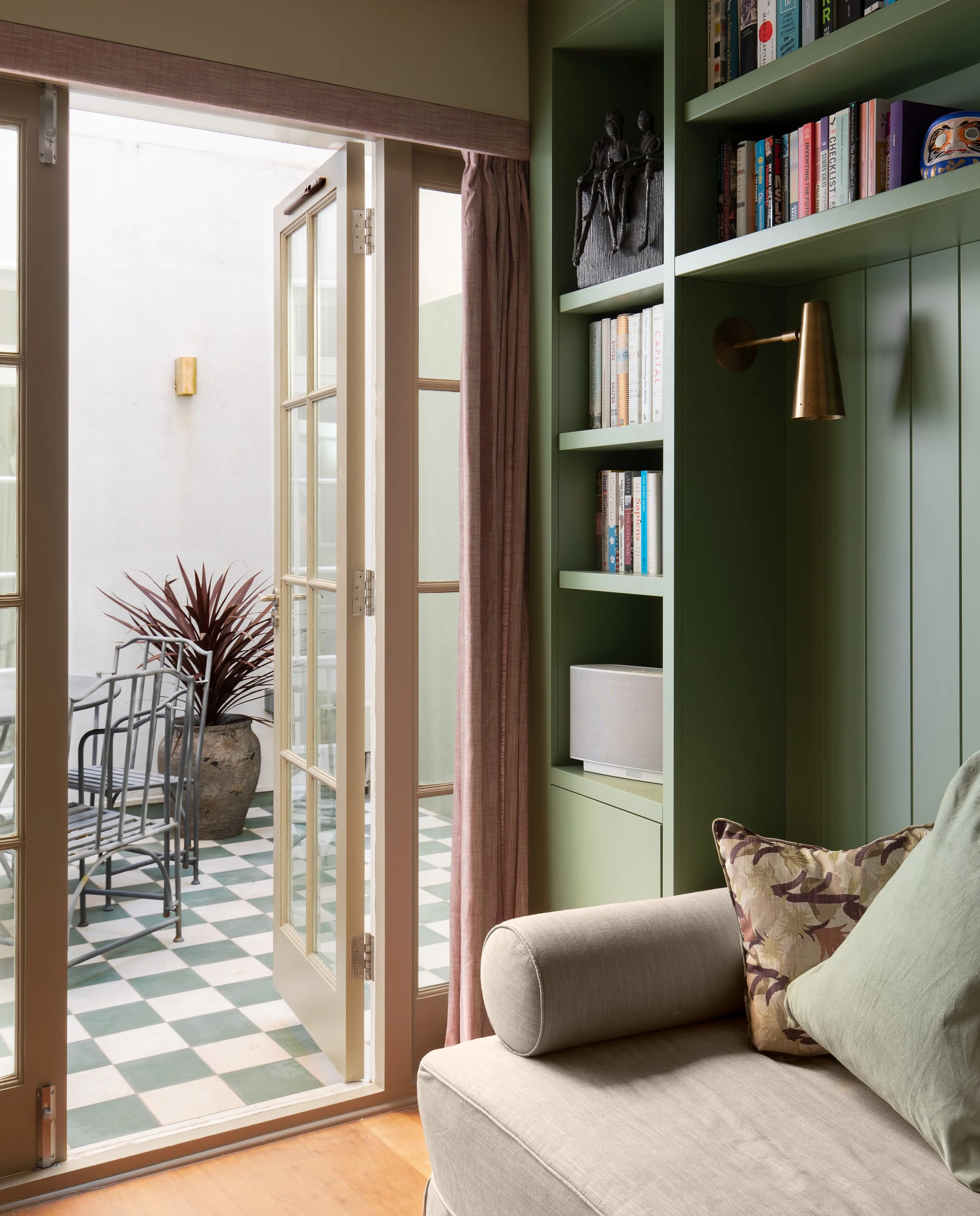 Gray's Inn Rd 6.jpg