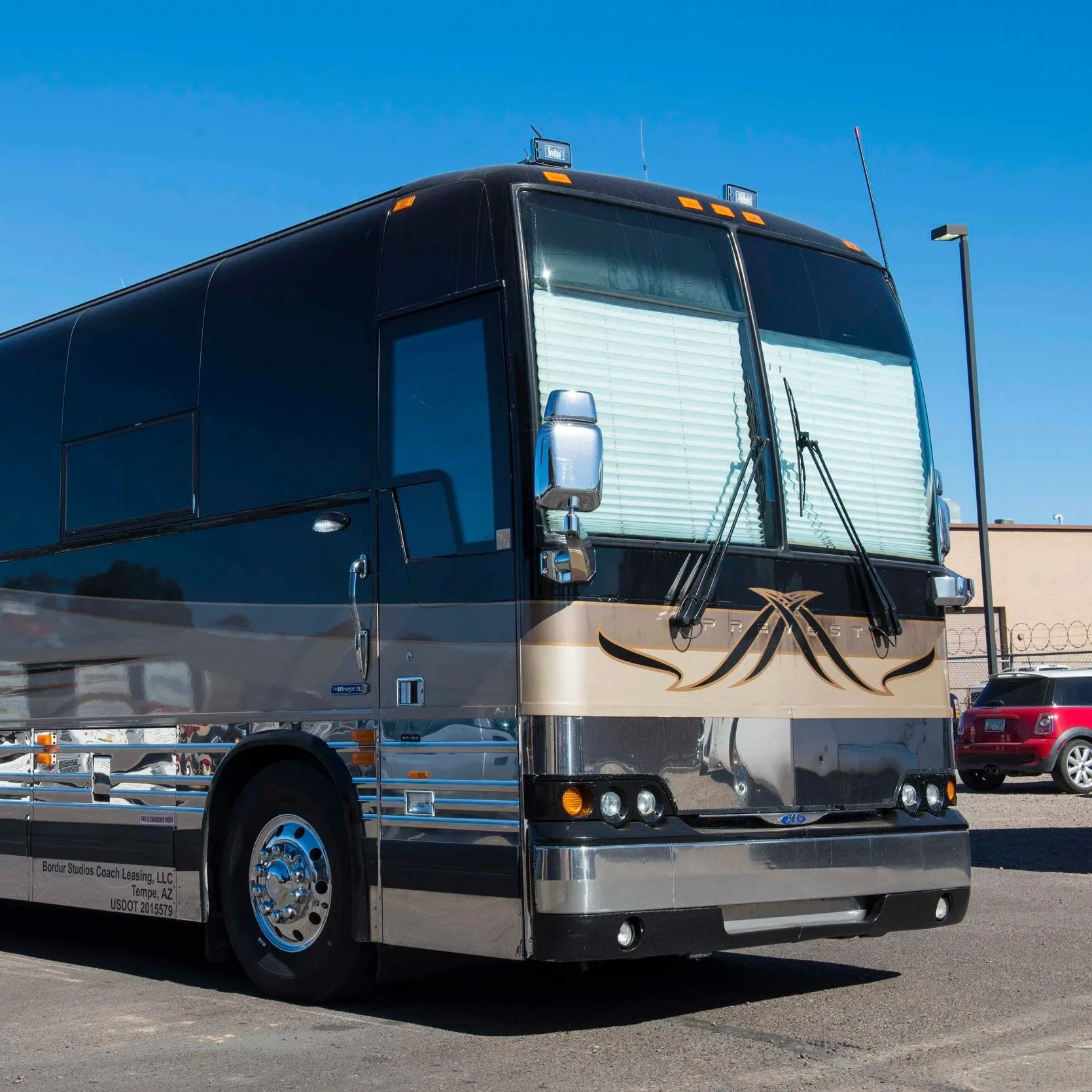 Bordur Entertainer Coach 9