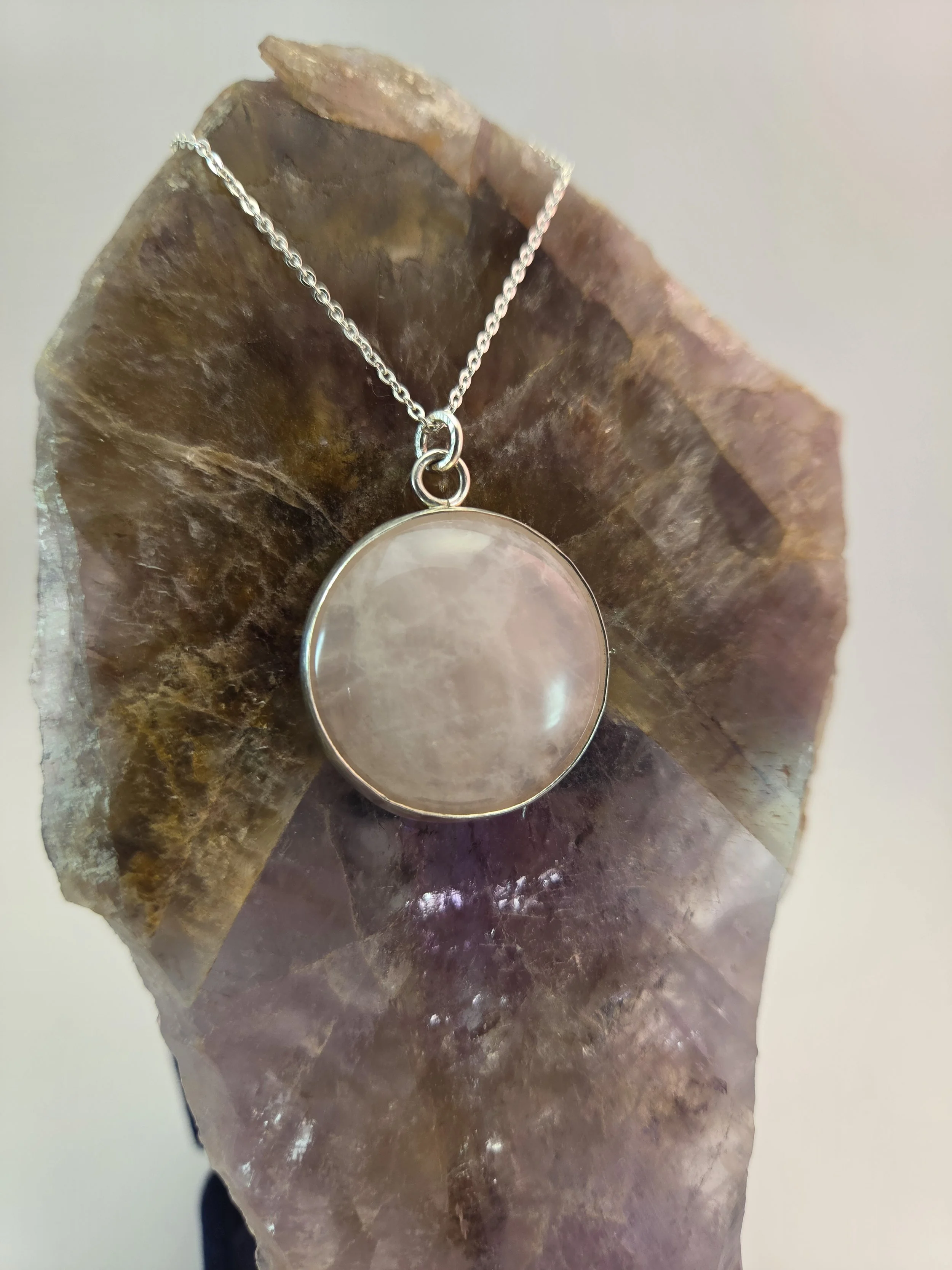 Roze Quartz Pendant