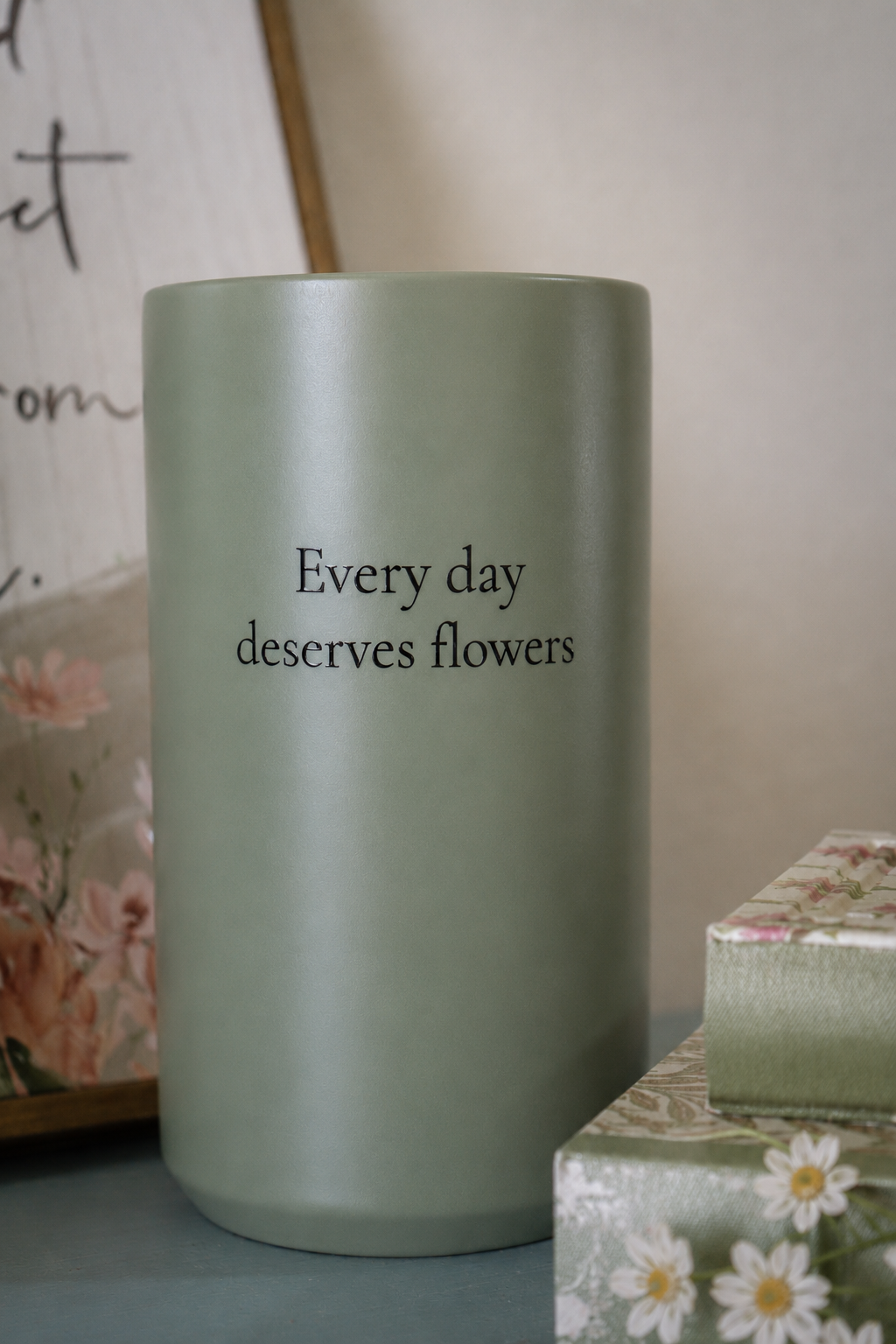 eddfgreenvase.png