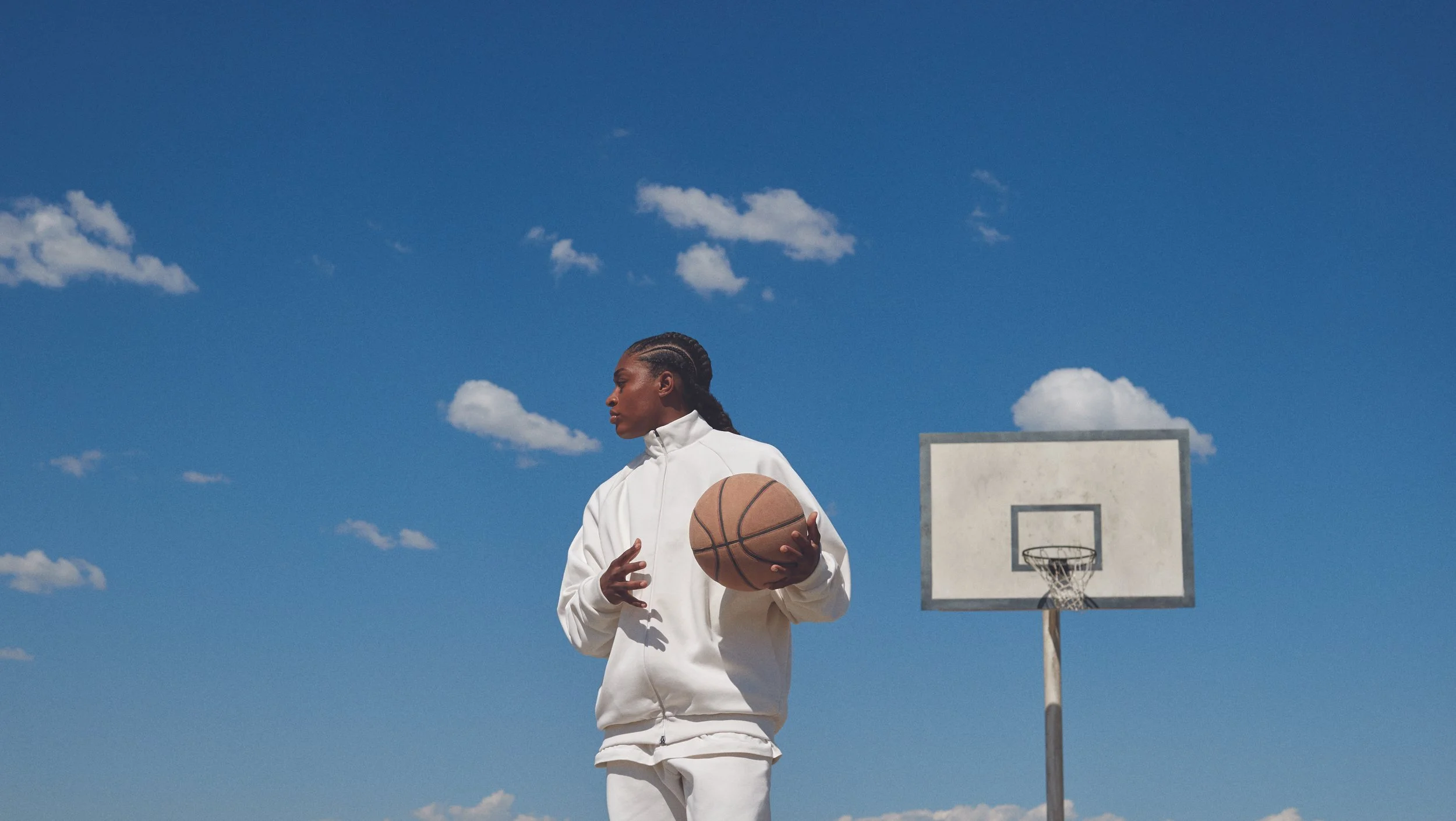 AdidasBasketball_FW22_Chapter01_Shot02_F2225MBB19_GCA_0959FINAL-CMYK.jpeg