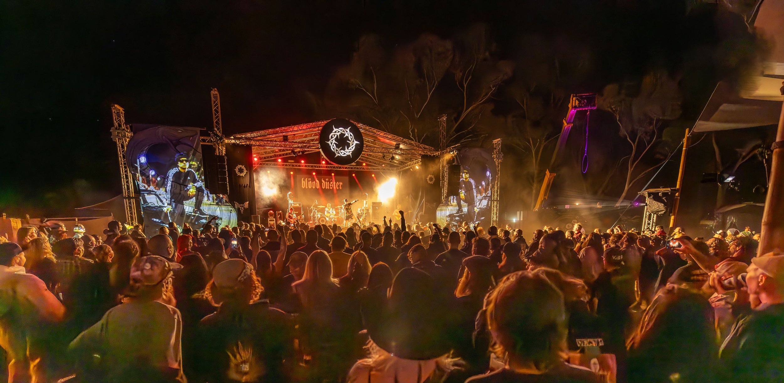 Blood Duster live crowd.jpg