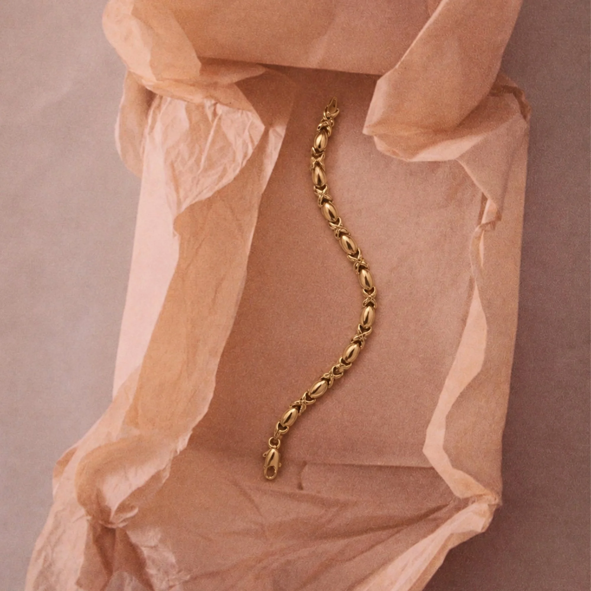 Vintage jewellery gift ideas                                                                               for every occasion              