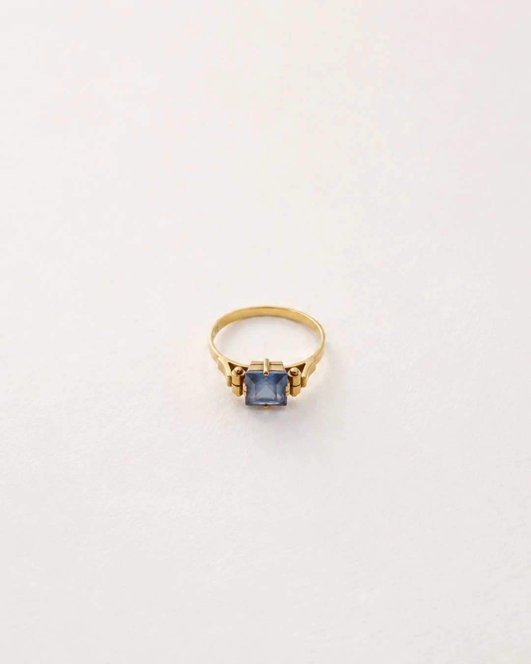 Vintage 14ct Gold Blue Topaz Ring