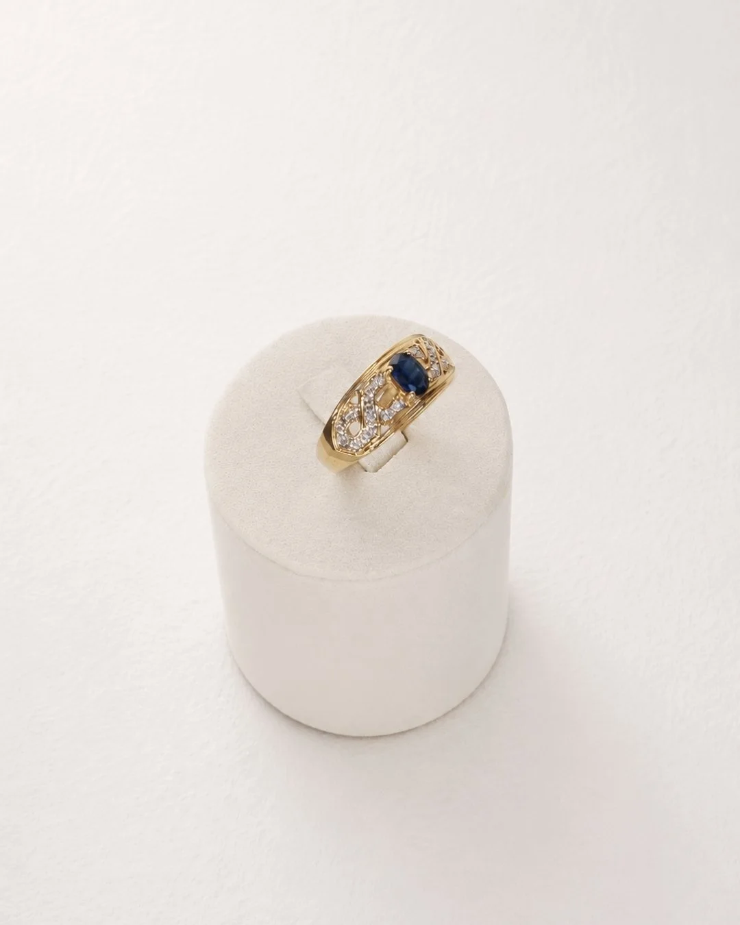 Vintage 10ct Sapphire & Diamond Ring