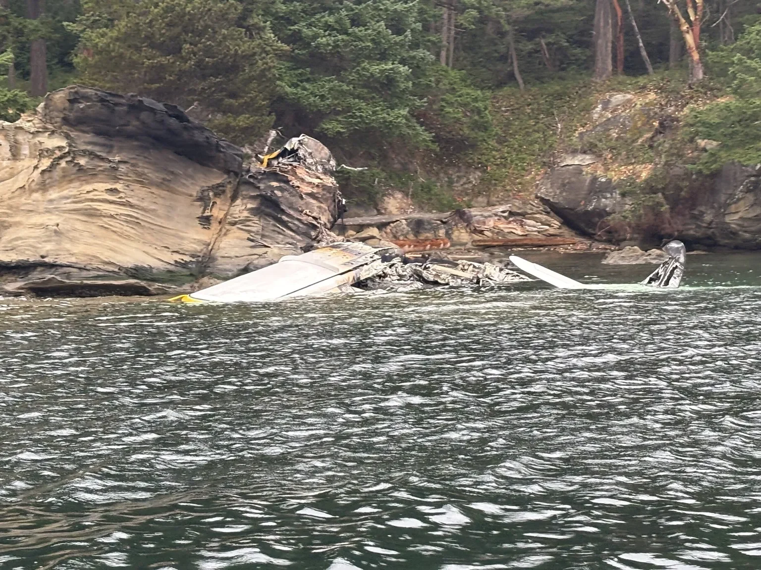 Kenmore Air plane crashes off Sucia Island in San Juans; 11 rescued (contributed live update coverage)