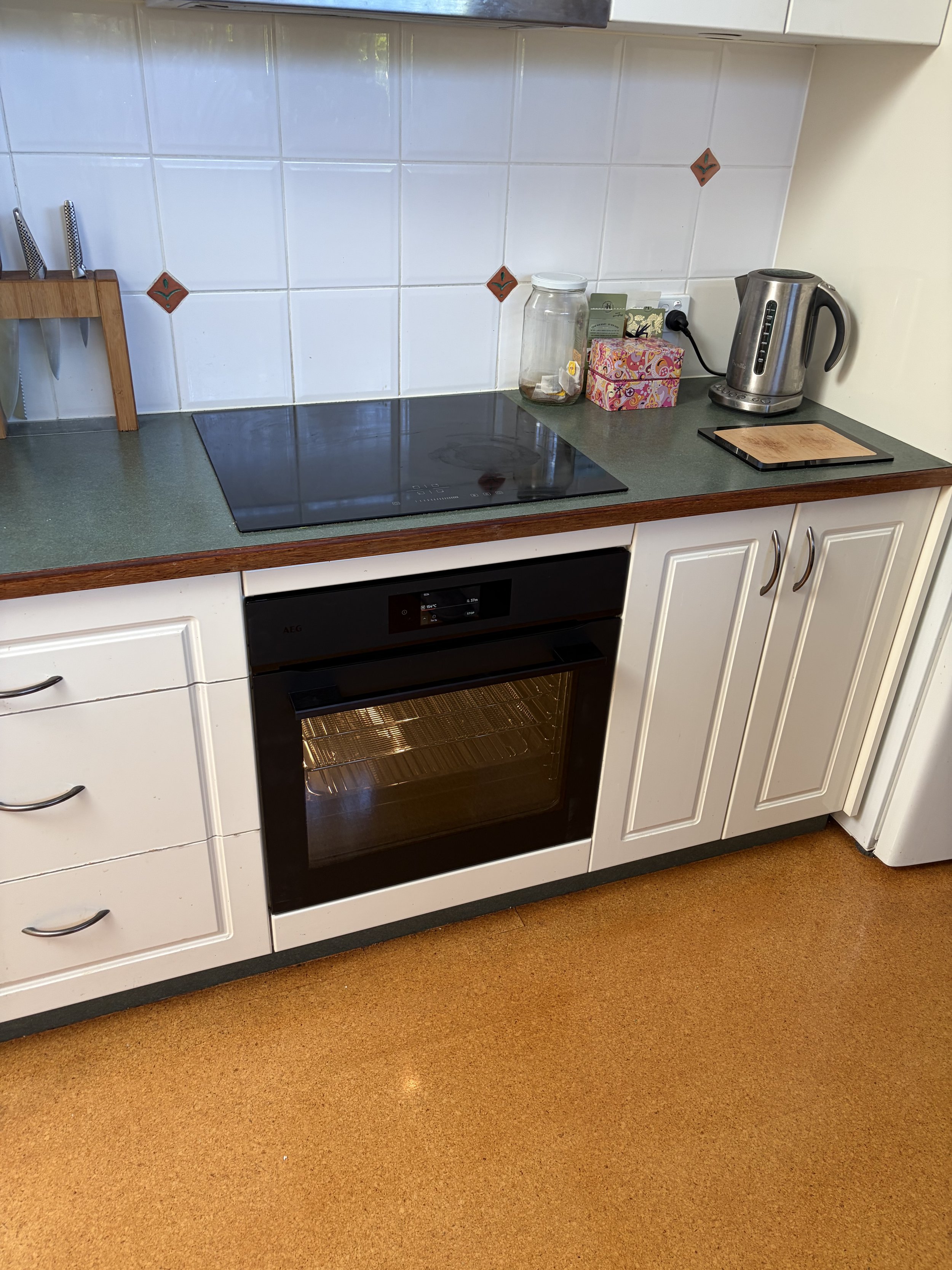 Installation of a new oven