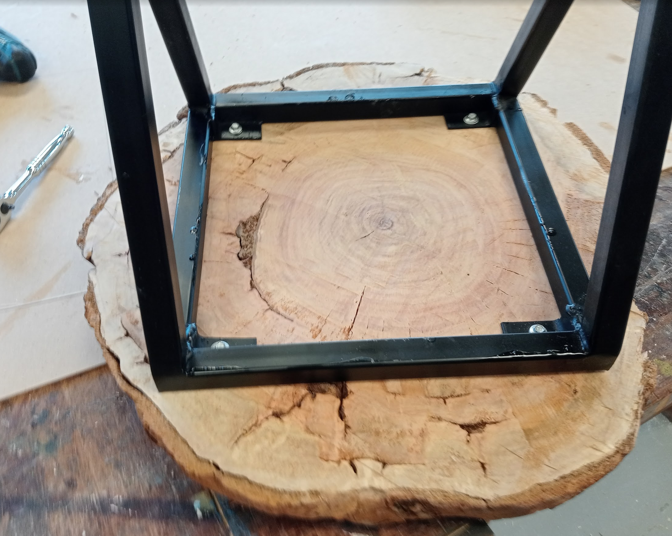 Mounting the wood