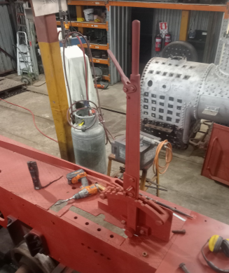 Reverser assembly