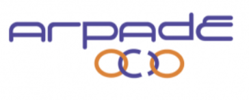 Logo d'ARCADE CO avec le texte stylisé en violet et orange.