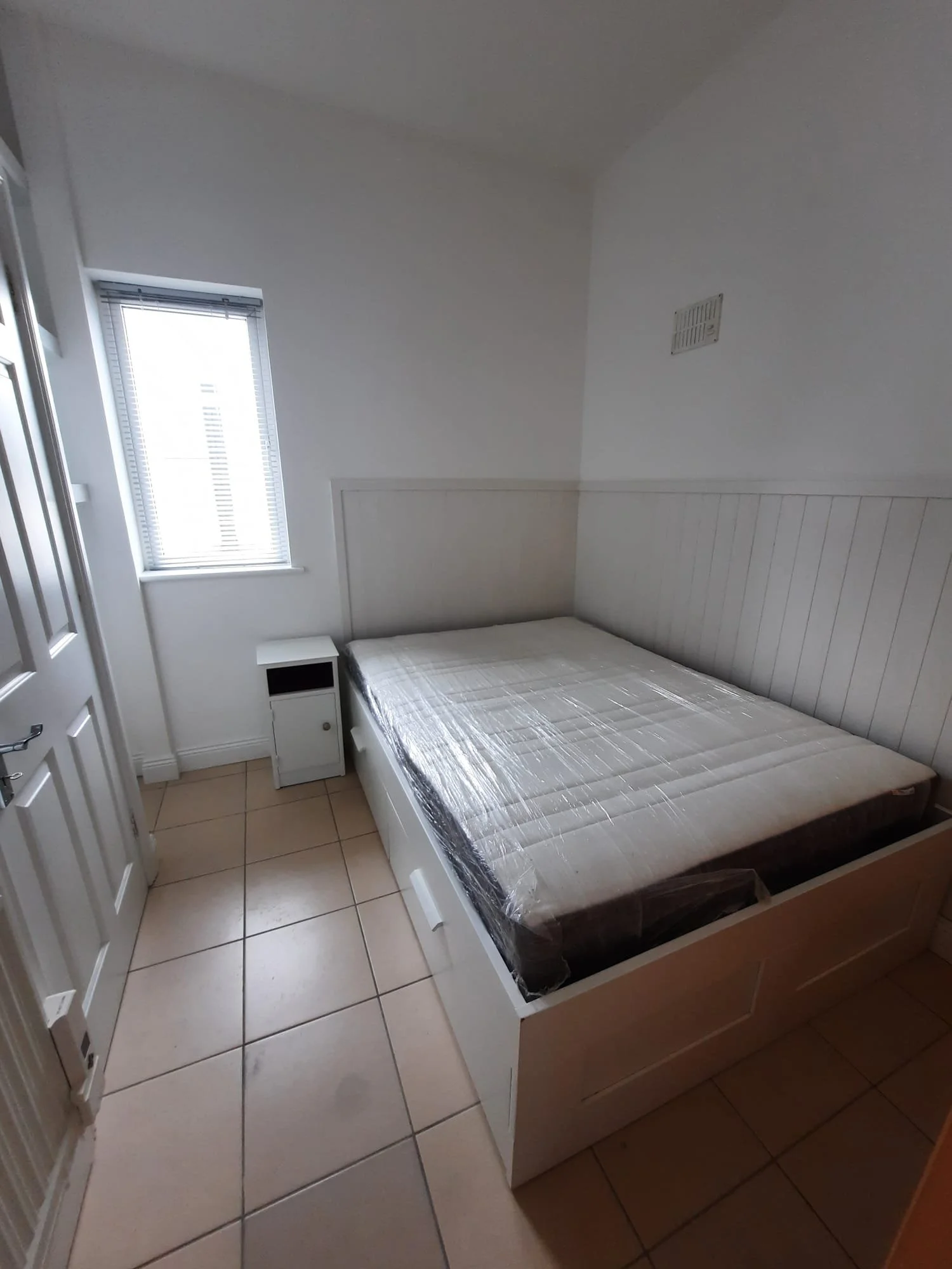 Bedroom w/ Ensuite 1 Bed Apartment Renovation