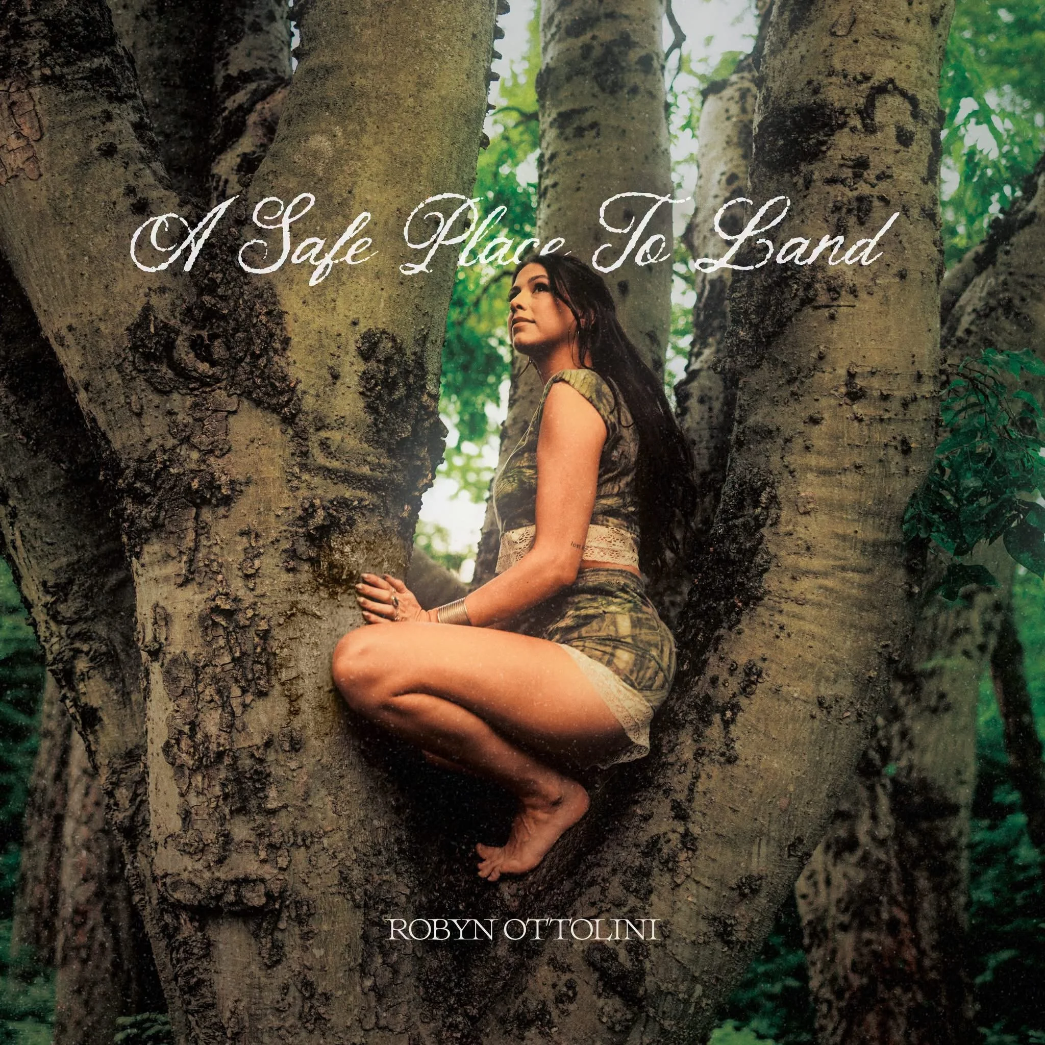 Robyn Ottolini Celebrates Her Debut Album With Sophia Scott, Noah Hicks & More