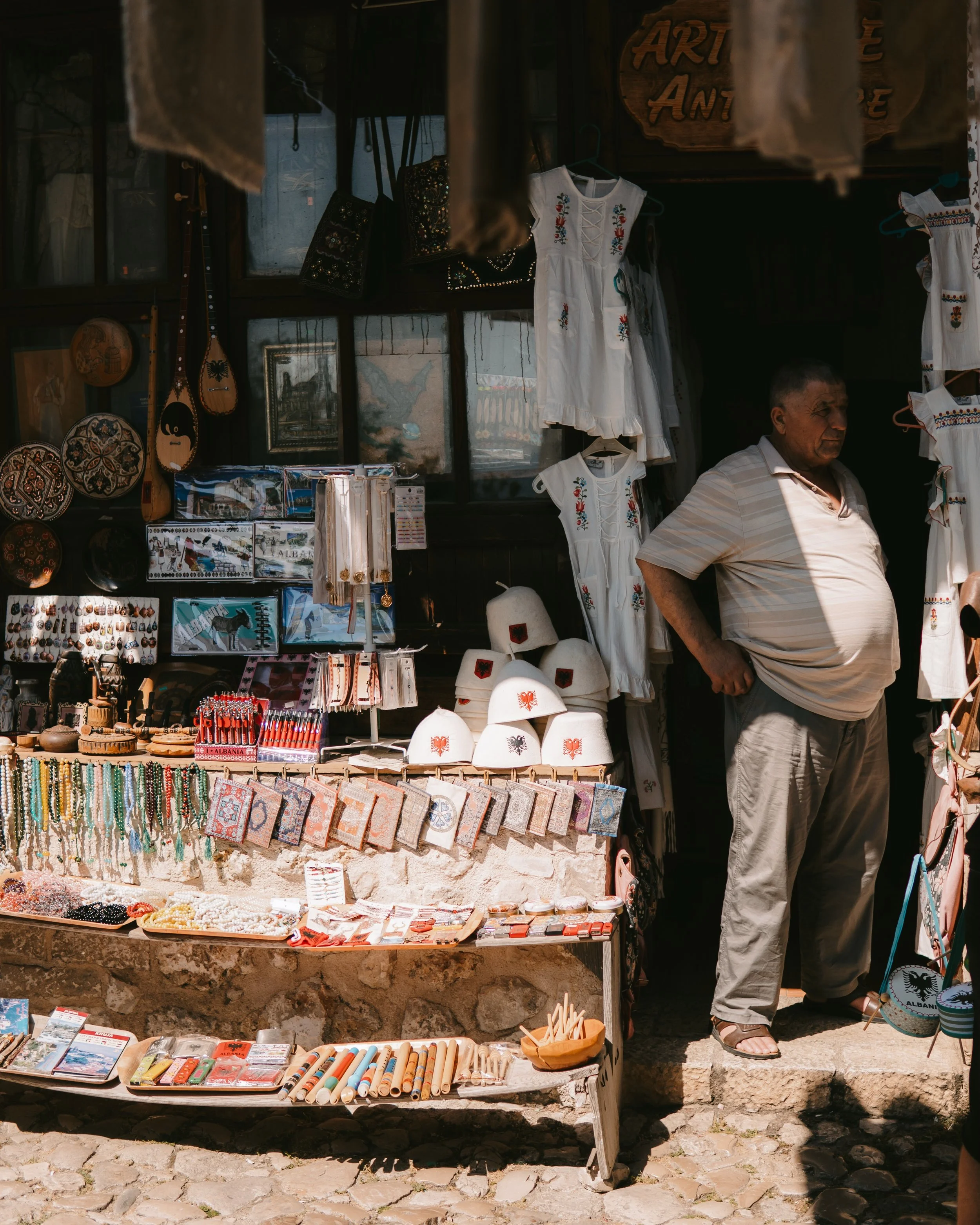 Finally getting around to editing pictures from this summer Balkan trip. Beautiful mountains, beaches and hikes, but one of my favourite places to photograph ended up being the old bazaar in Kruj&euml; 🇦🇱 The textures, the little shops and especial