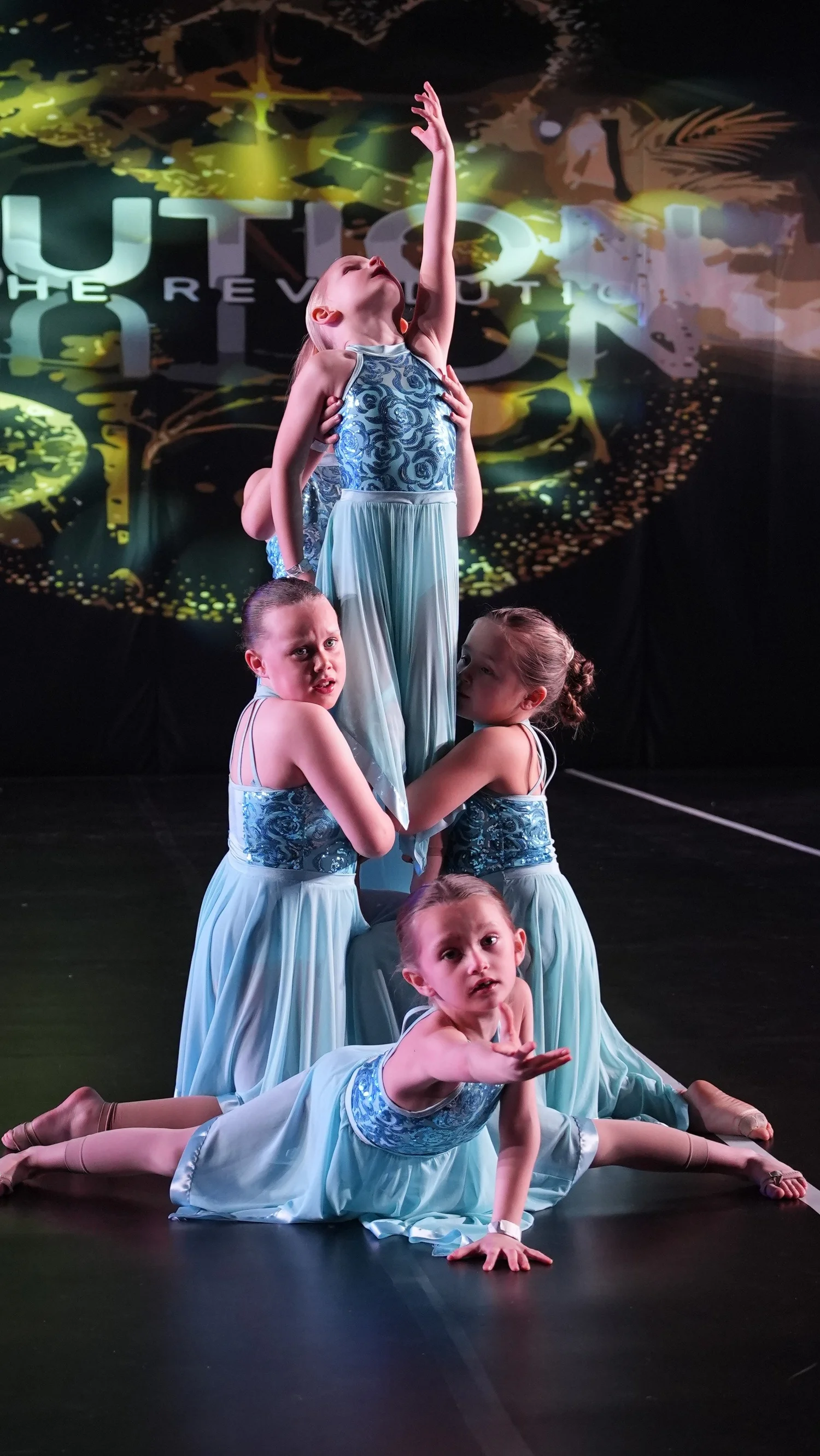 Children performing lyrical dance with Notts Hotshots in Nottinghamshire