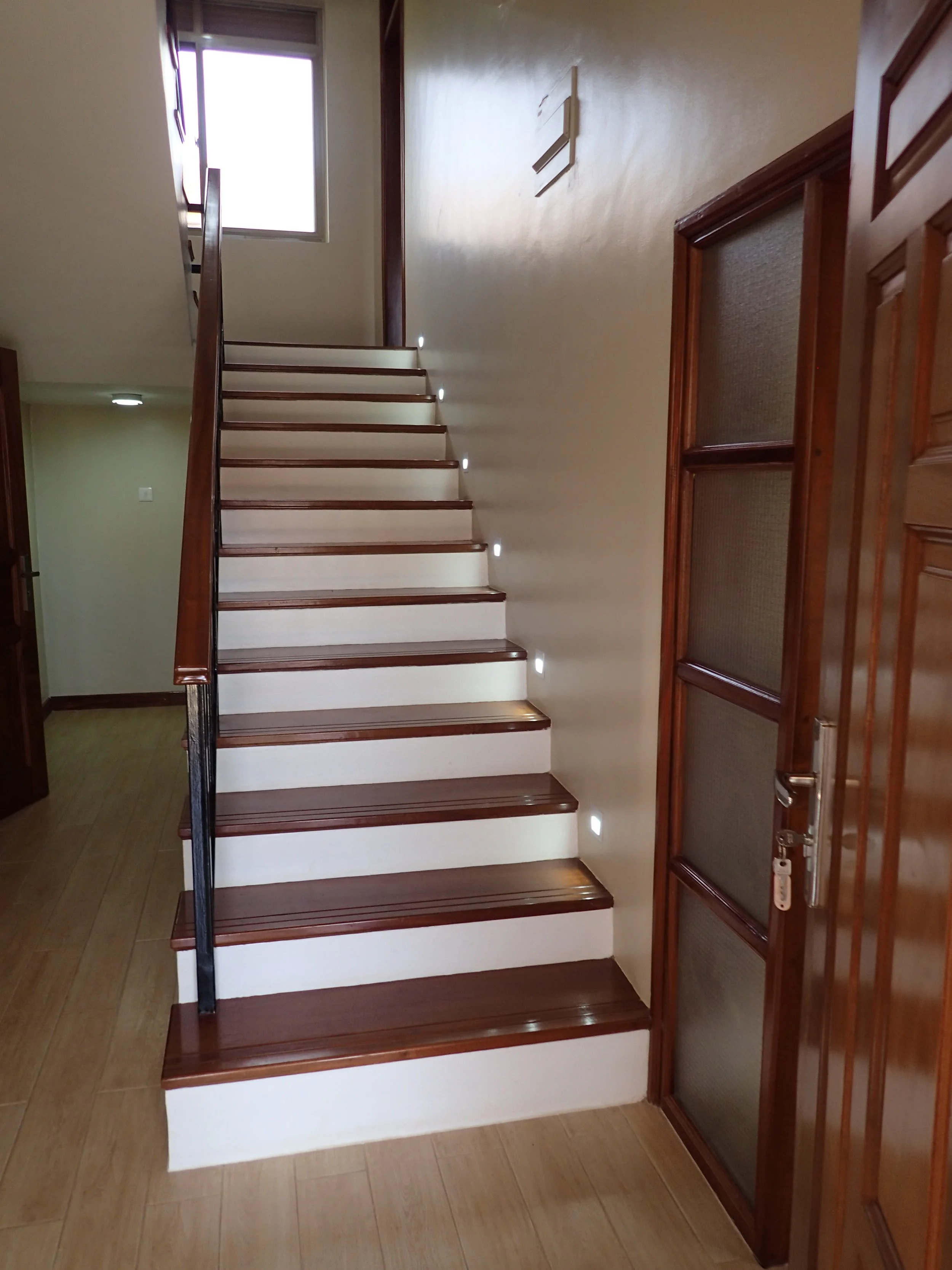 3.000 Stairway.JPG