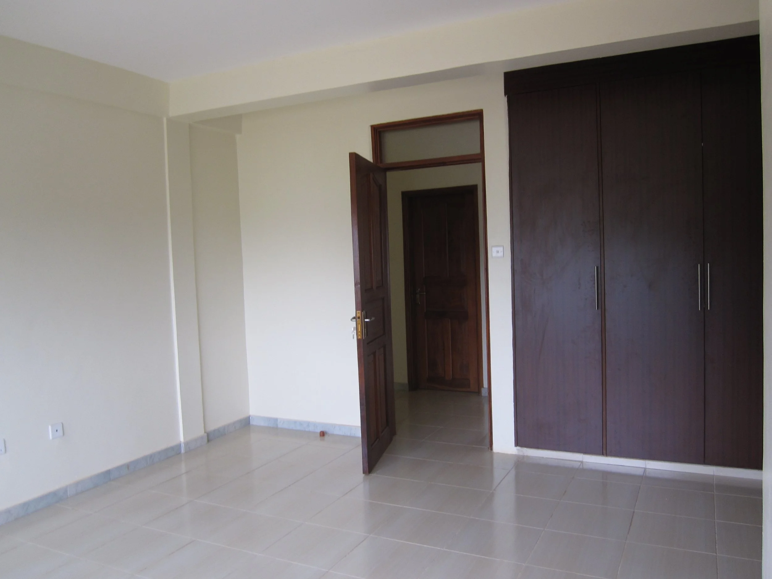 5.00 Bedroom..JPG