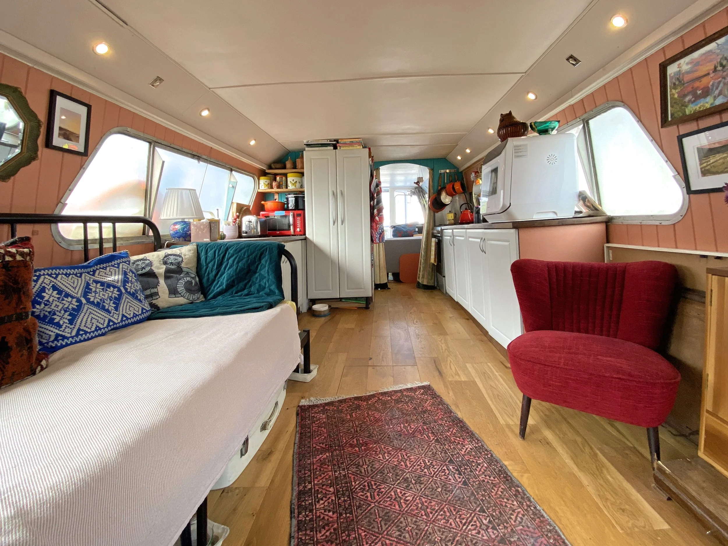 Lounge Litchen 3.jpg