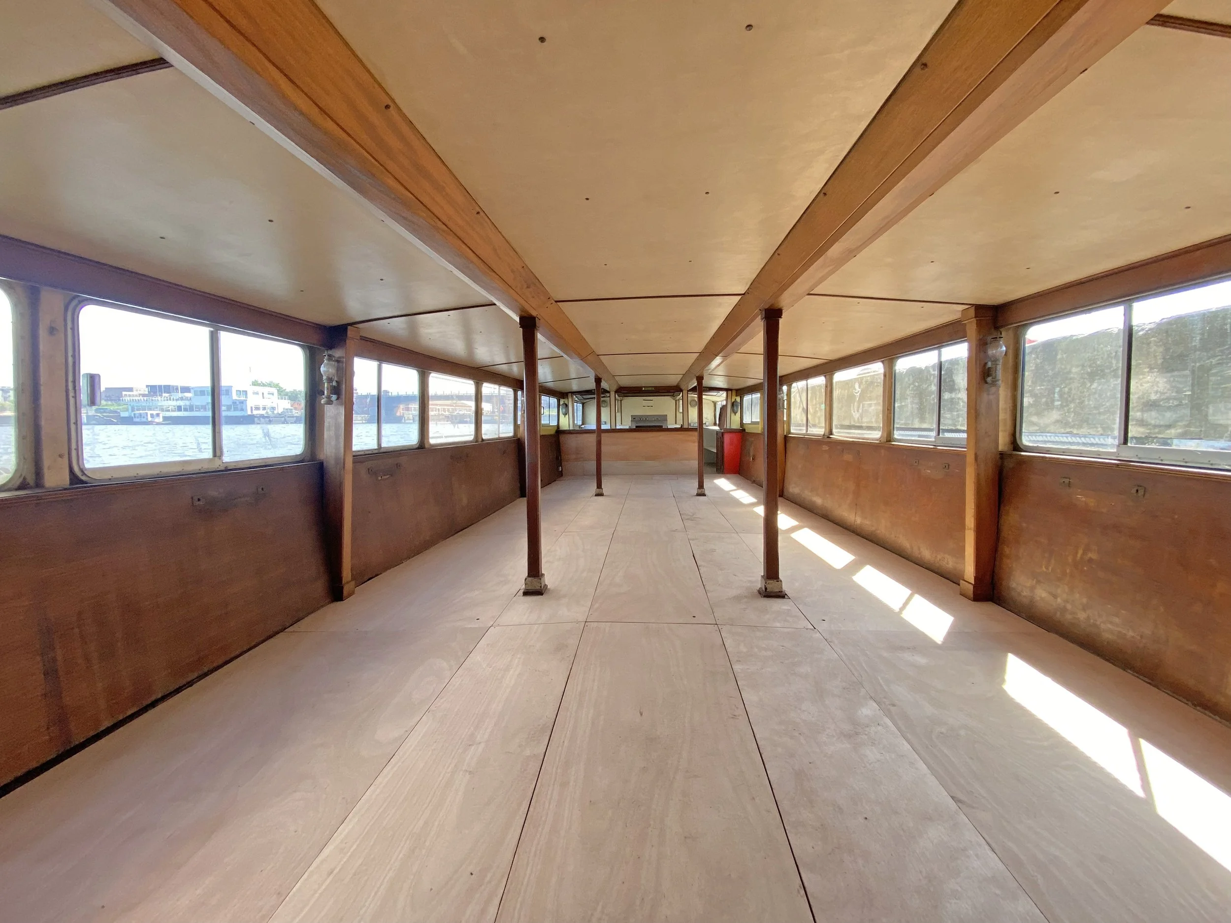 Great Houseboat Option - Ex Thames Riverboat