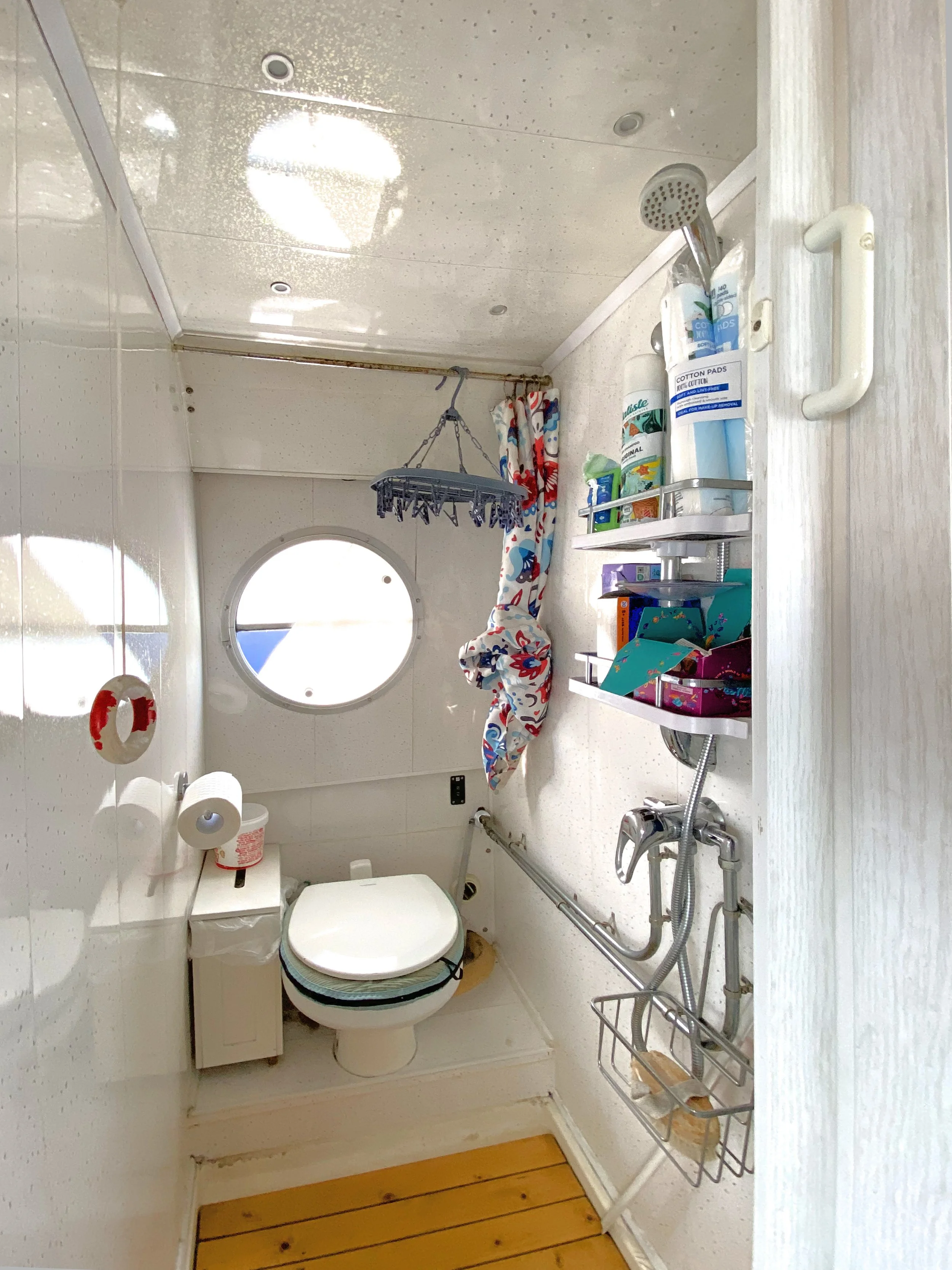 Showeroom.jpg