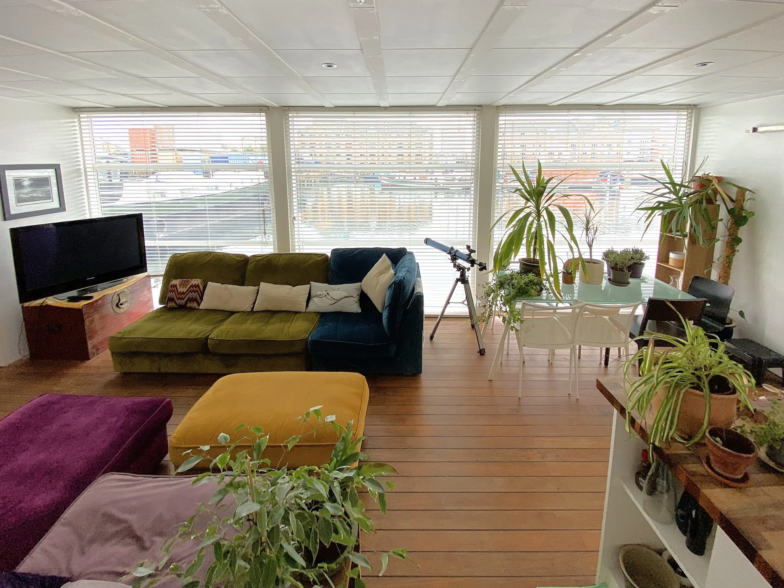New Lounge 2jpg.jpg