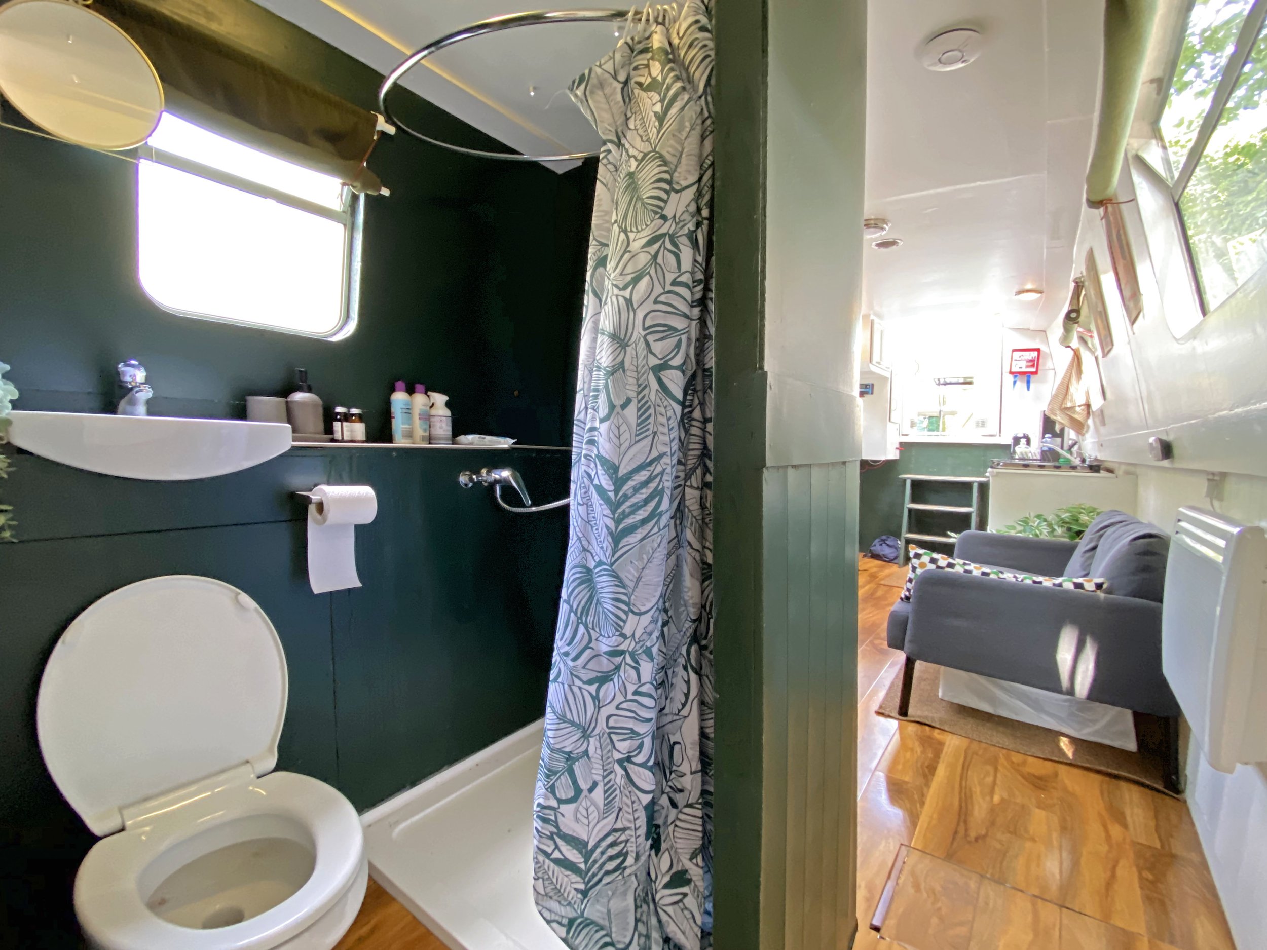 Showe:Toilet .jpg