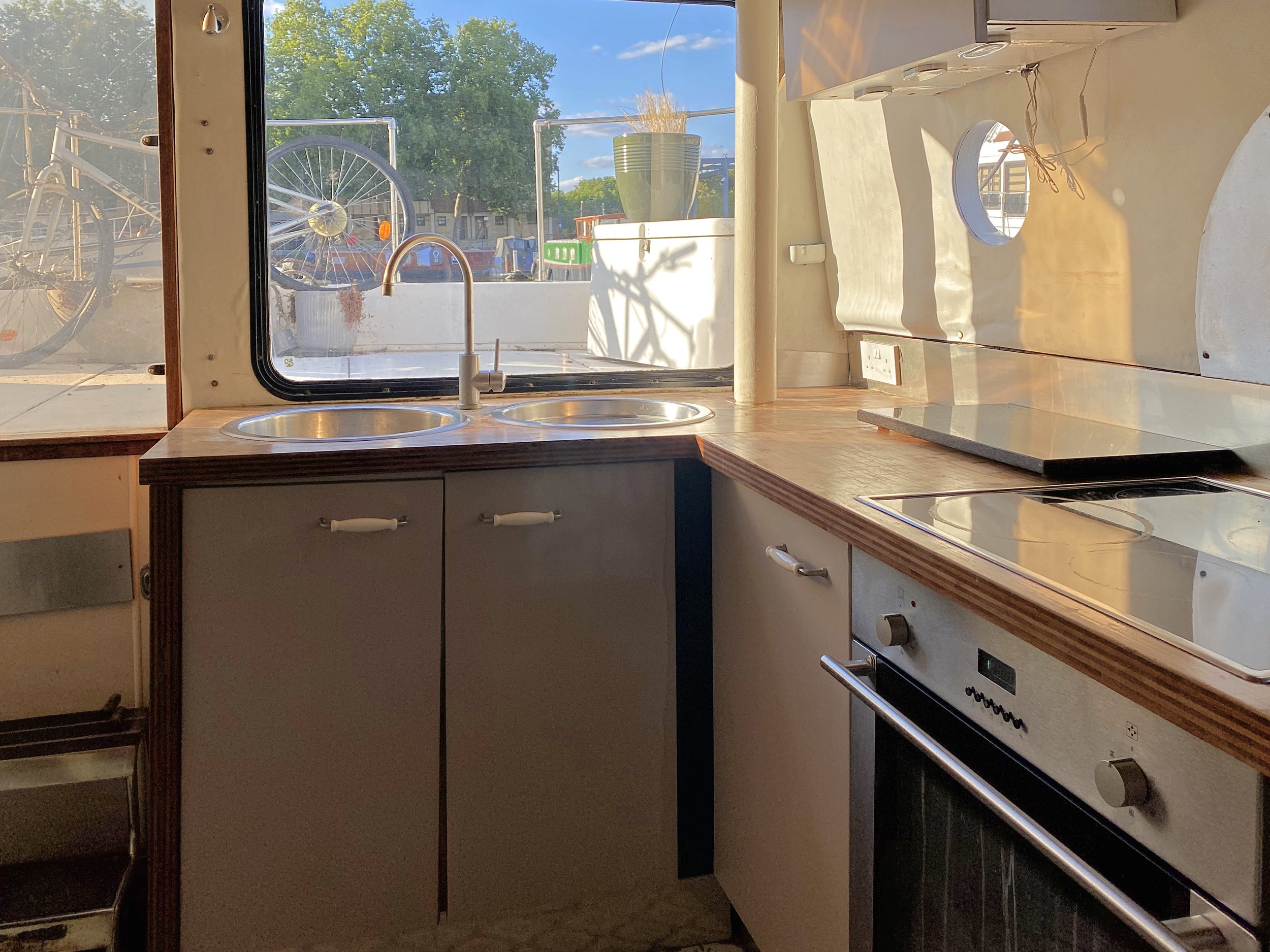 Kitchen 3.jpg