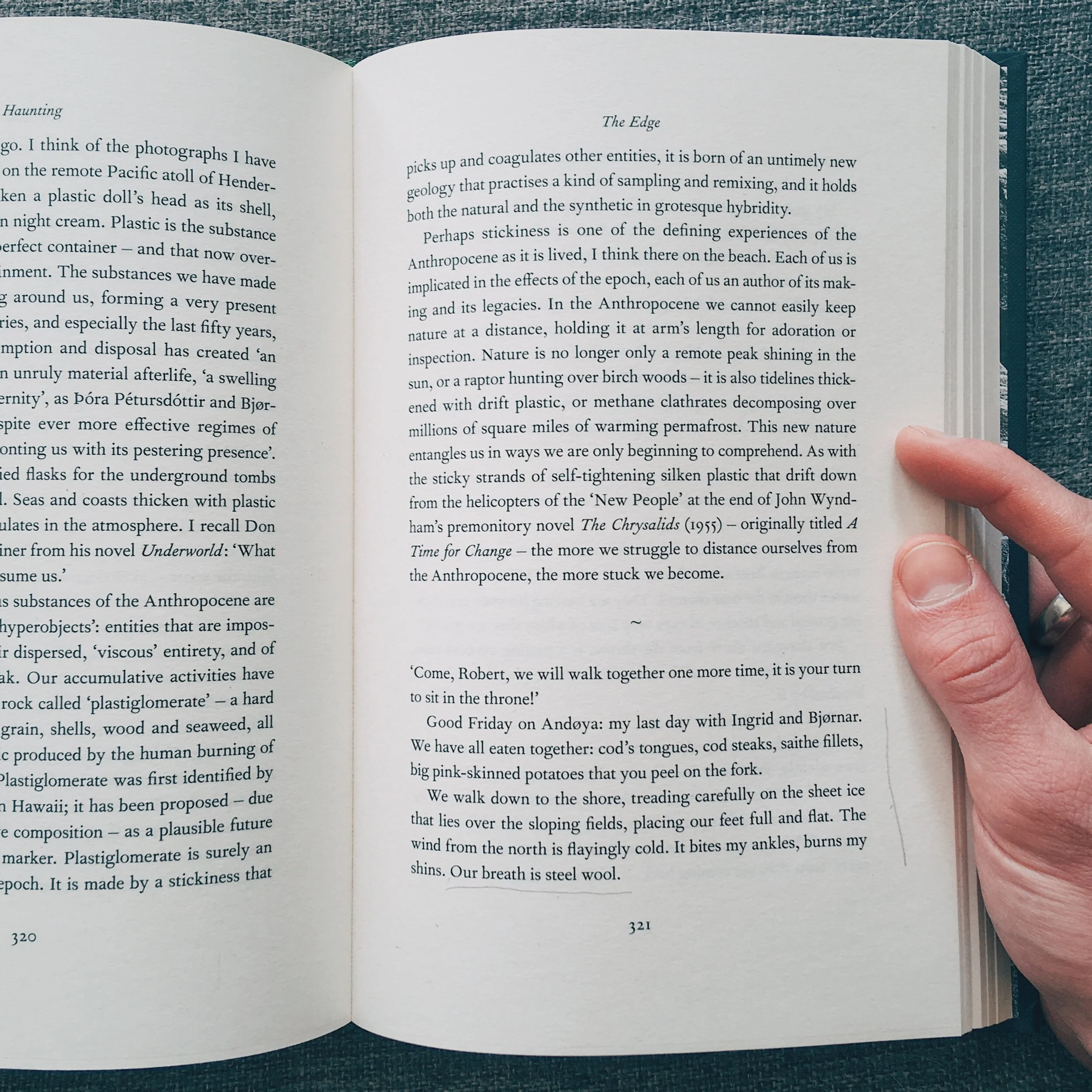 underland-robert-macfarlane_inside1.jpg