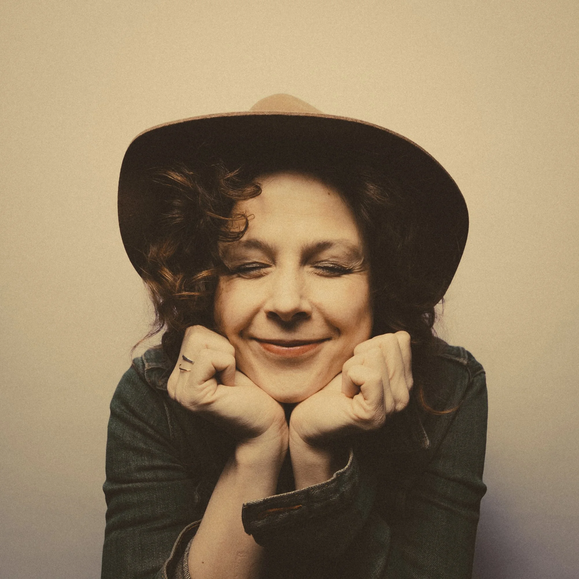 Portrait of singer May Erlewine.