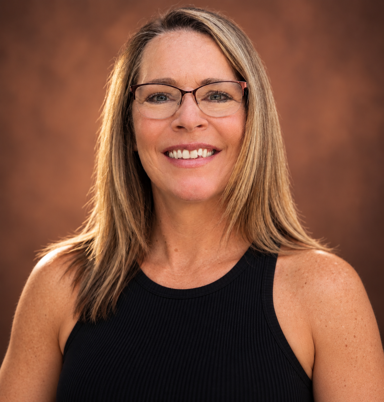 Coach Annette Knoll provides personalized online strength training for women