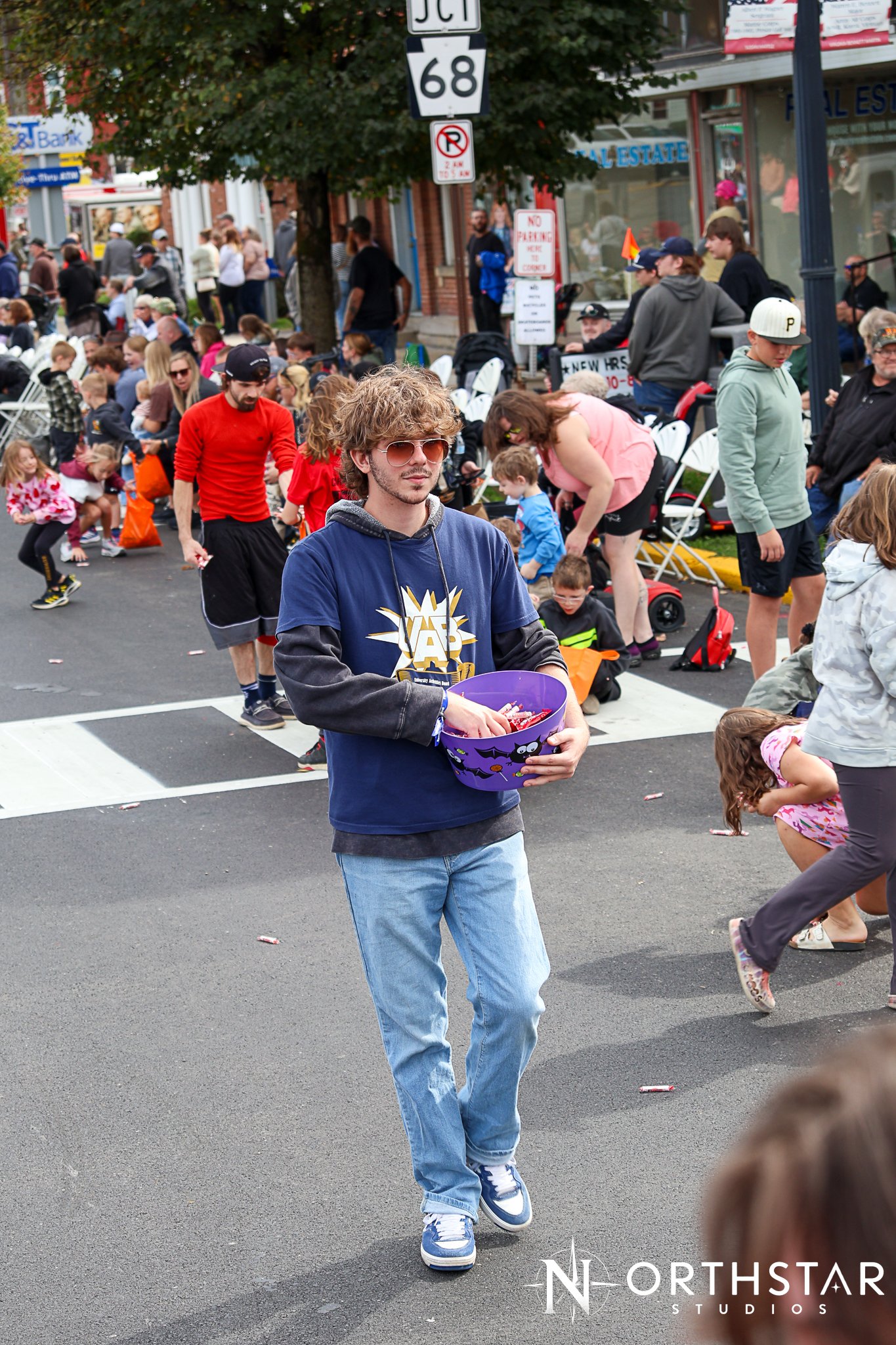 Parade-66.jpg