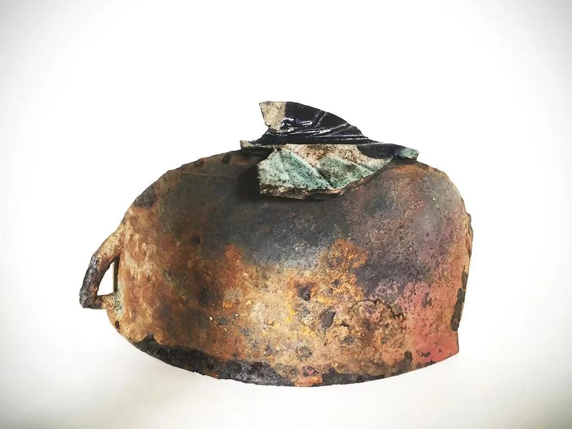 SUKUNI MUISTO –VIIPURI, 2012
metalli/rakuveistos, 20x13 cm