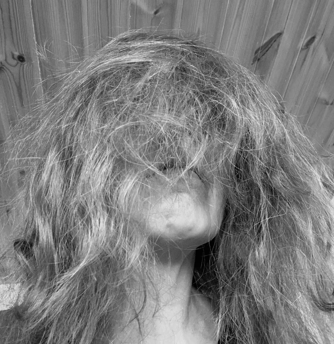 BAD HAIR DAY, 2022/2025
miniviilutaulu Fine Art Hemp - paperille, 15x15 cm
