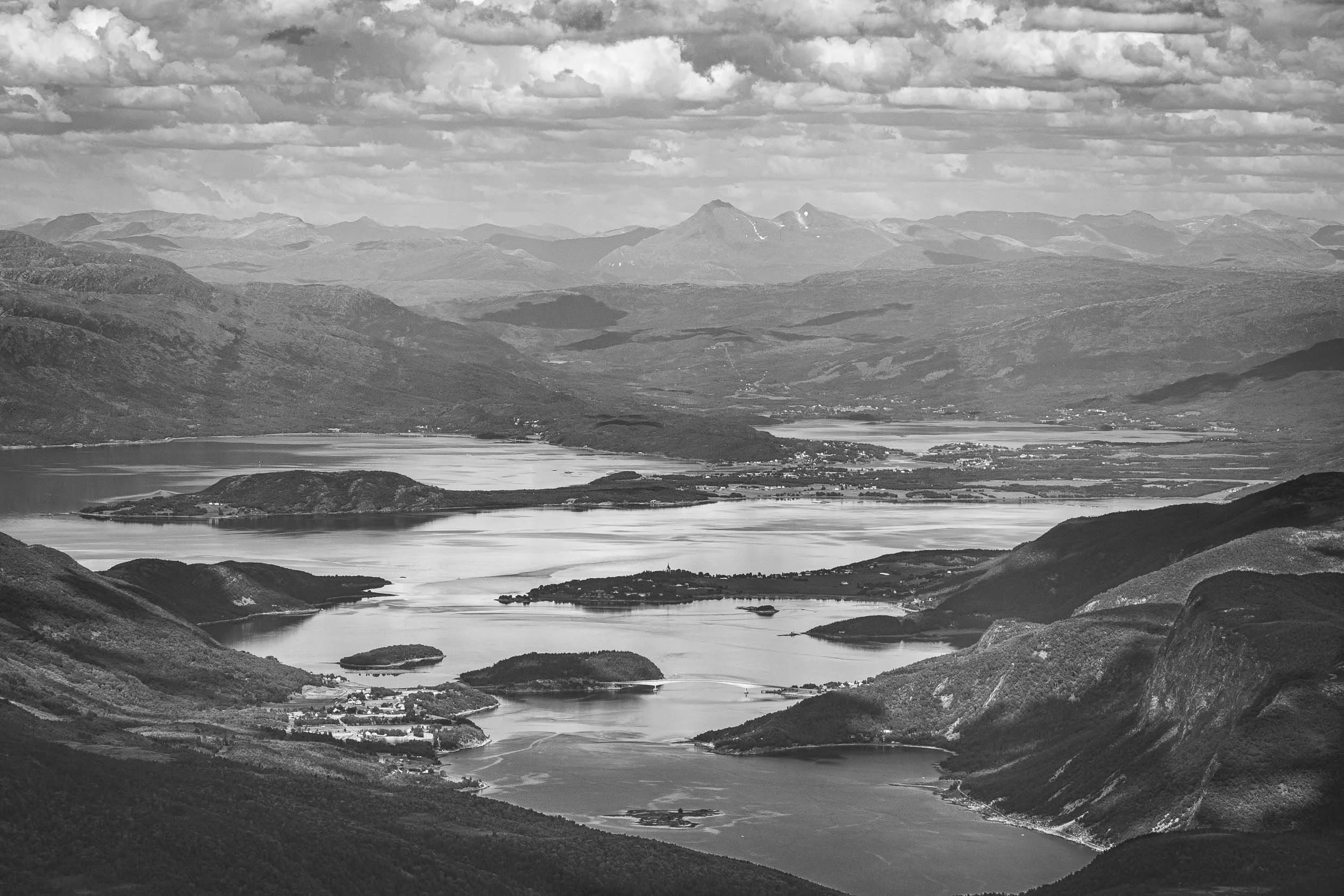 Valnesfjord sett fra Lurfjelltinden