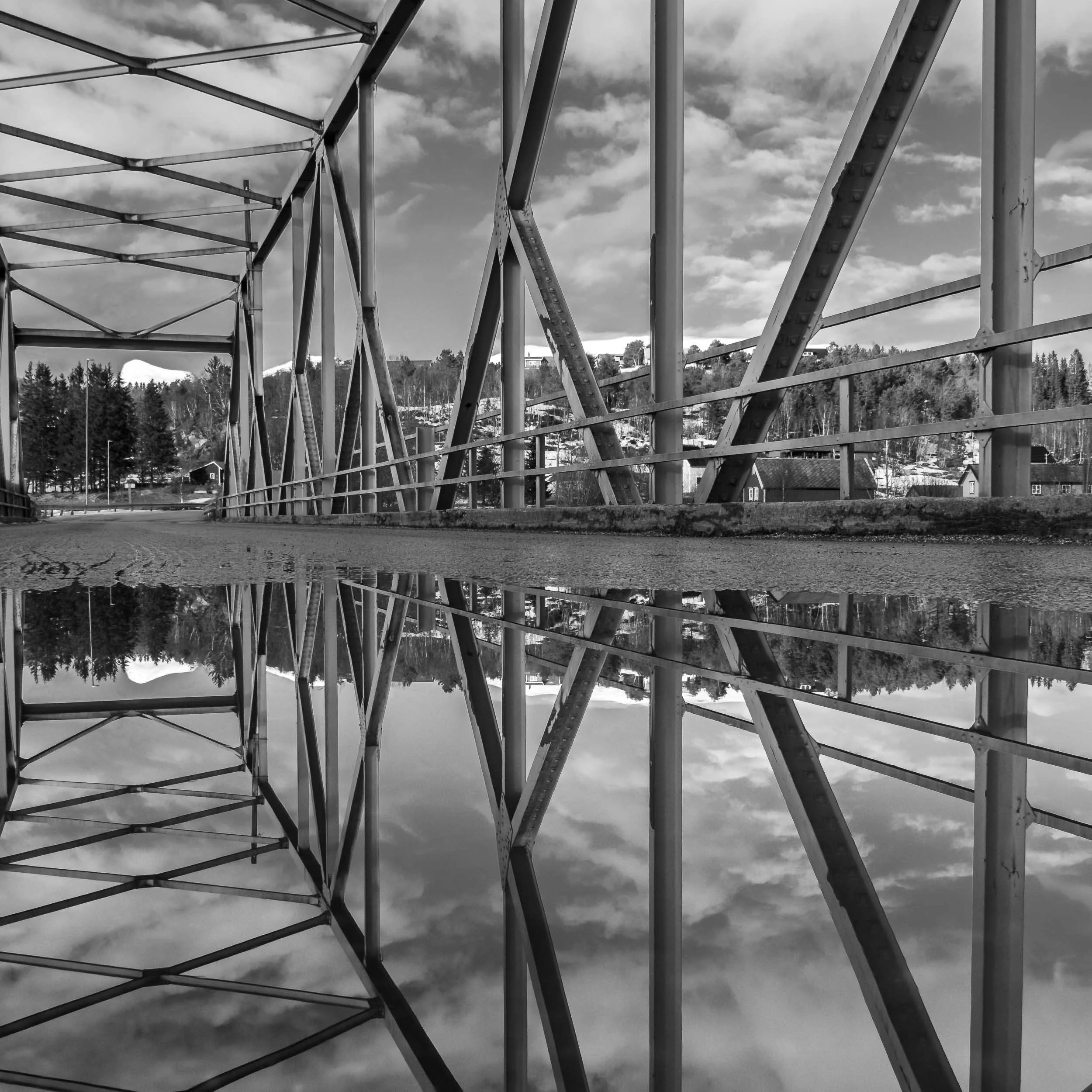 Refleksjoner på Strømsnesbrua