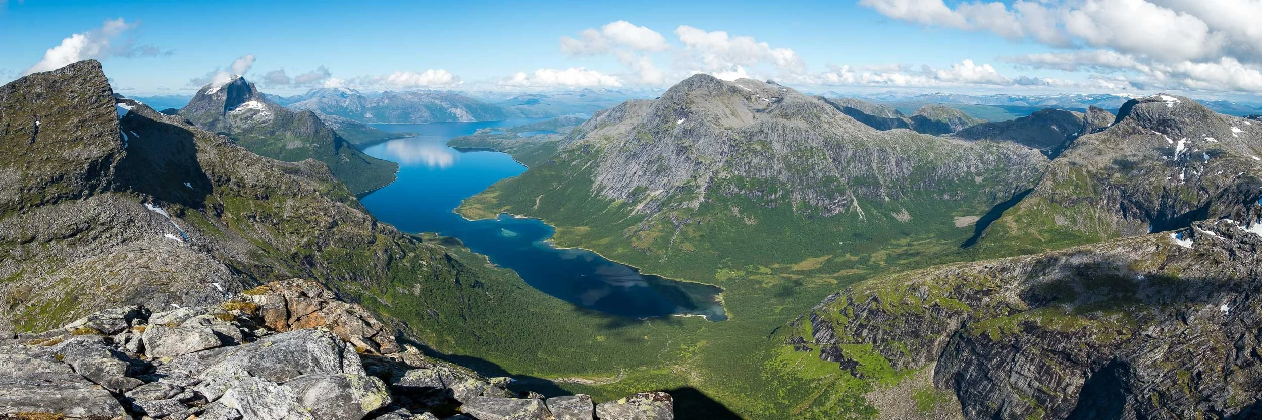Sjunkfjorden sett fra Bogvasstinden