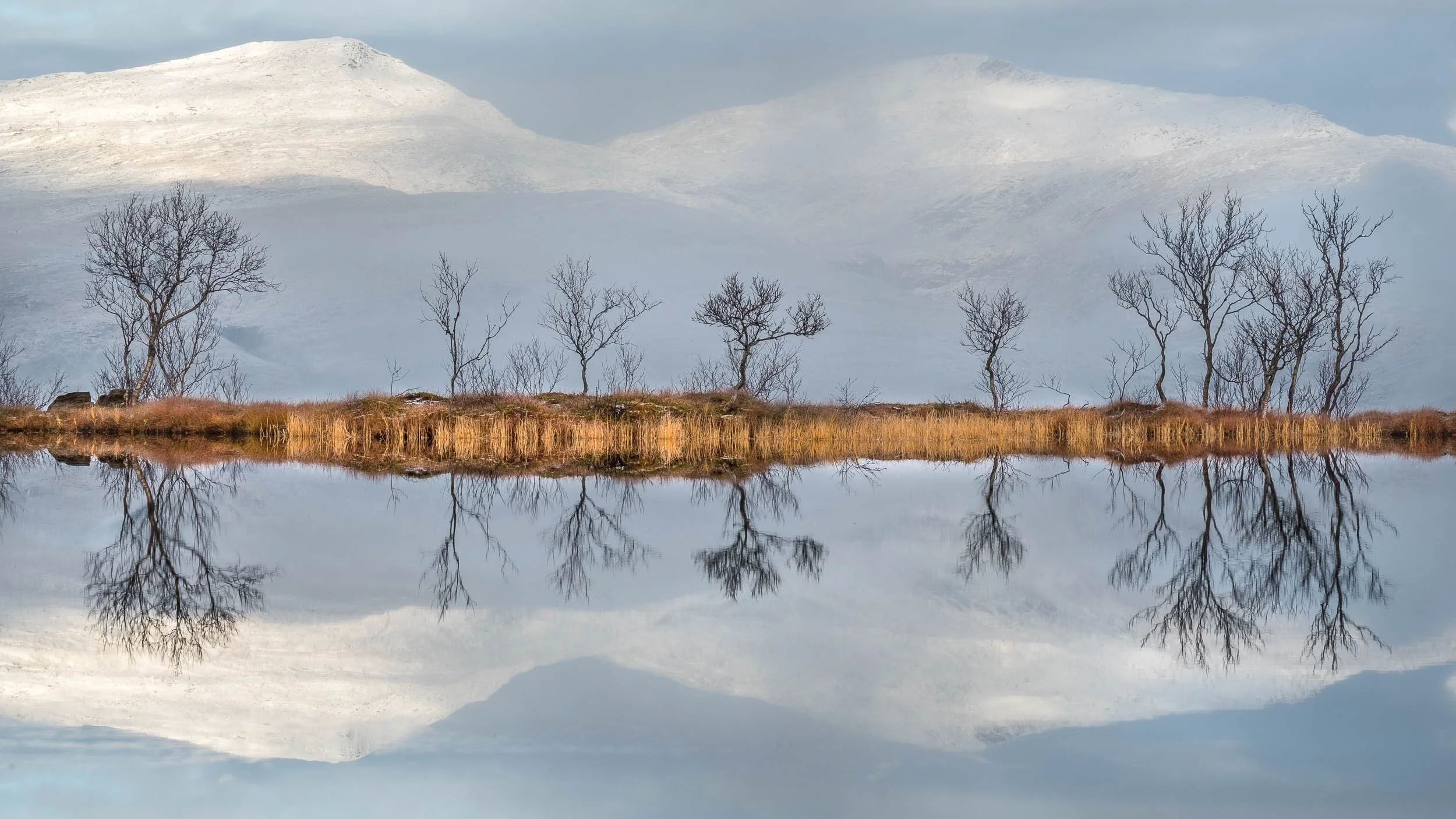 Refleksjoner i Oksvatnet