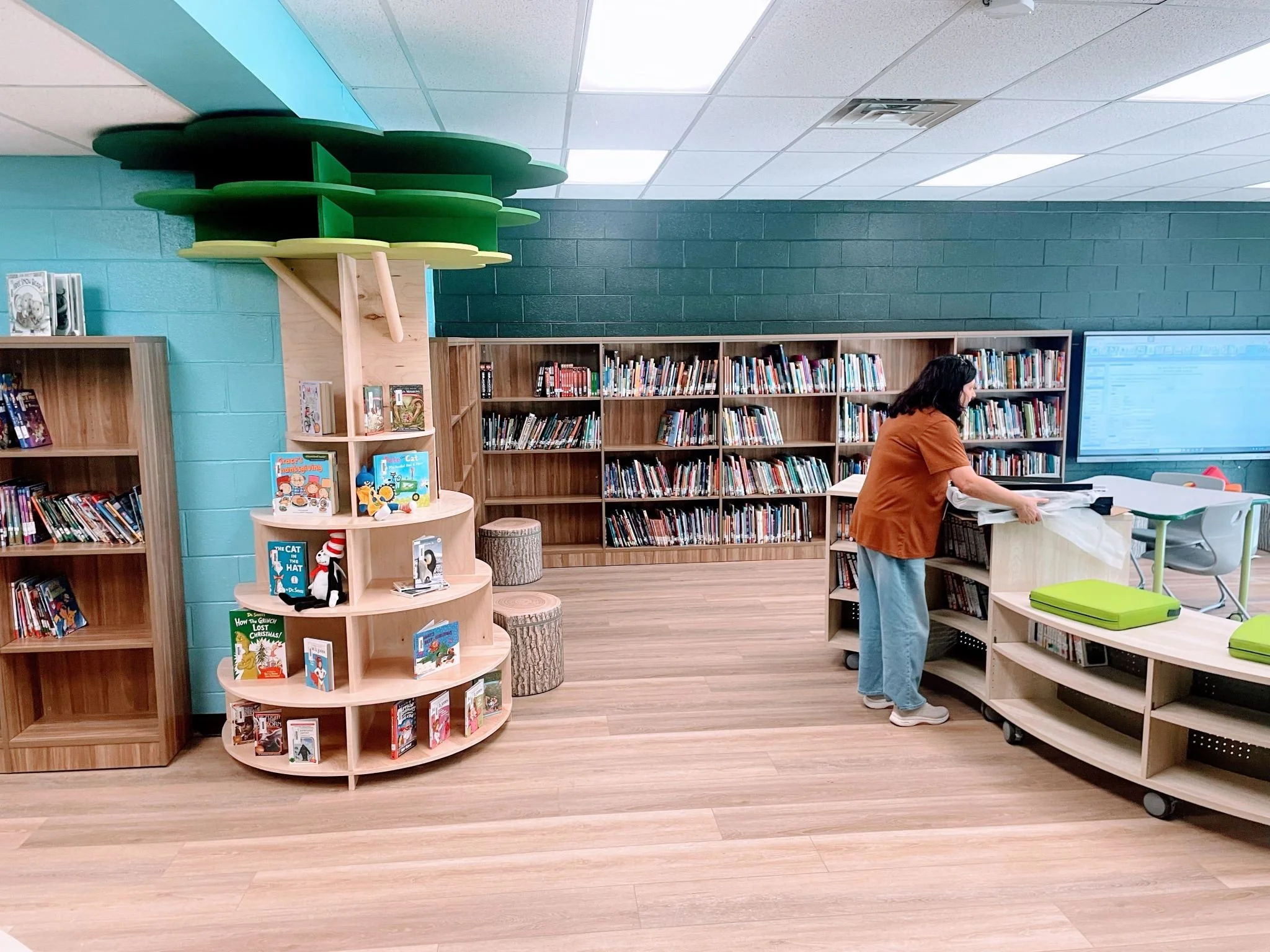 Library 1.jpg