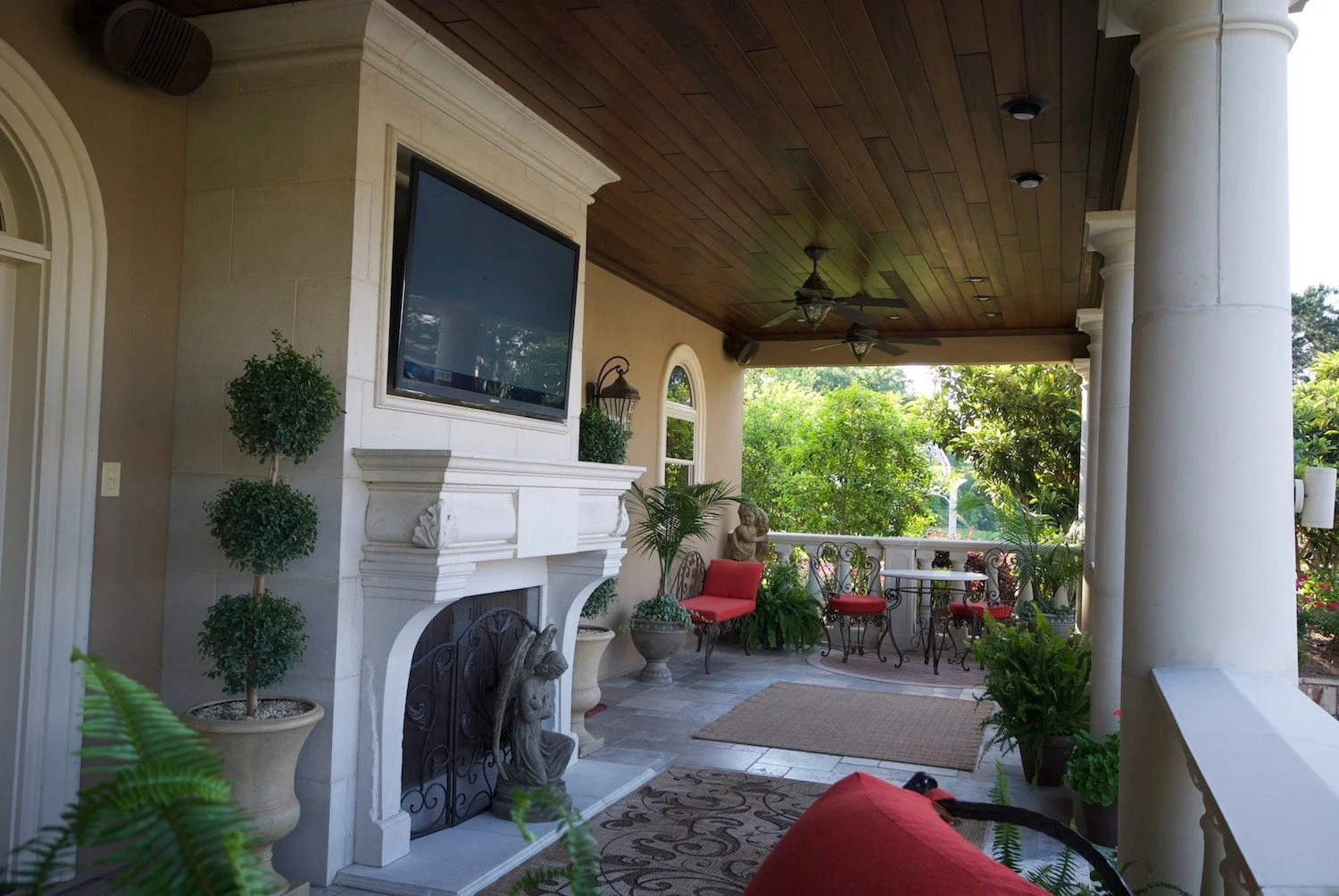 front-porch-patio-chosen-interiors-img~1ab1e67805ddf9bf_16-6525-1-e4d5564.jpg