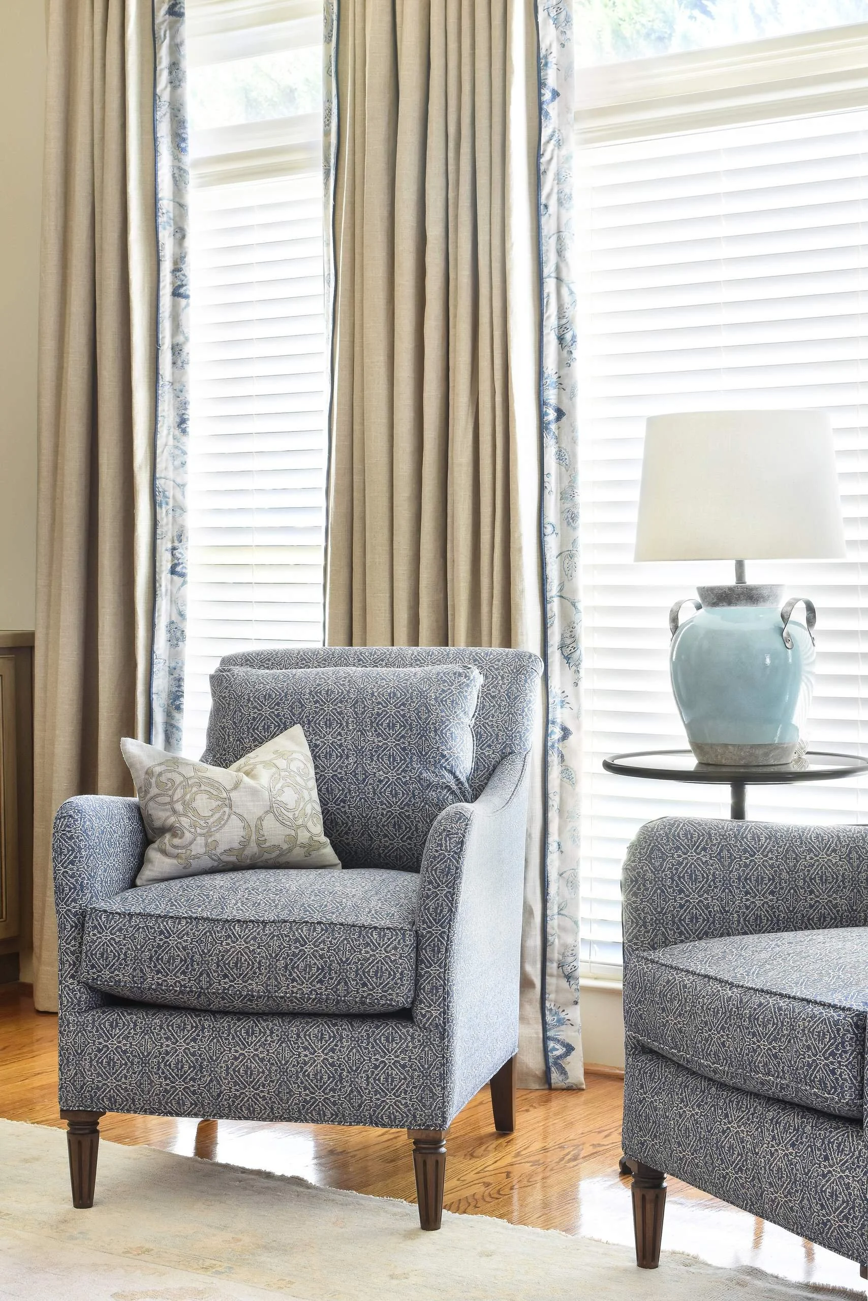 farmhouse-comfortable-cozy-look-fixer-upper-look-chosen-interiors-img~84f1fe370a380a3c_14-9965-1-591e8a4.jpg