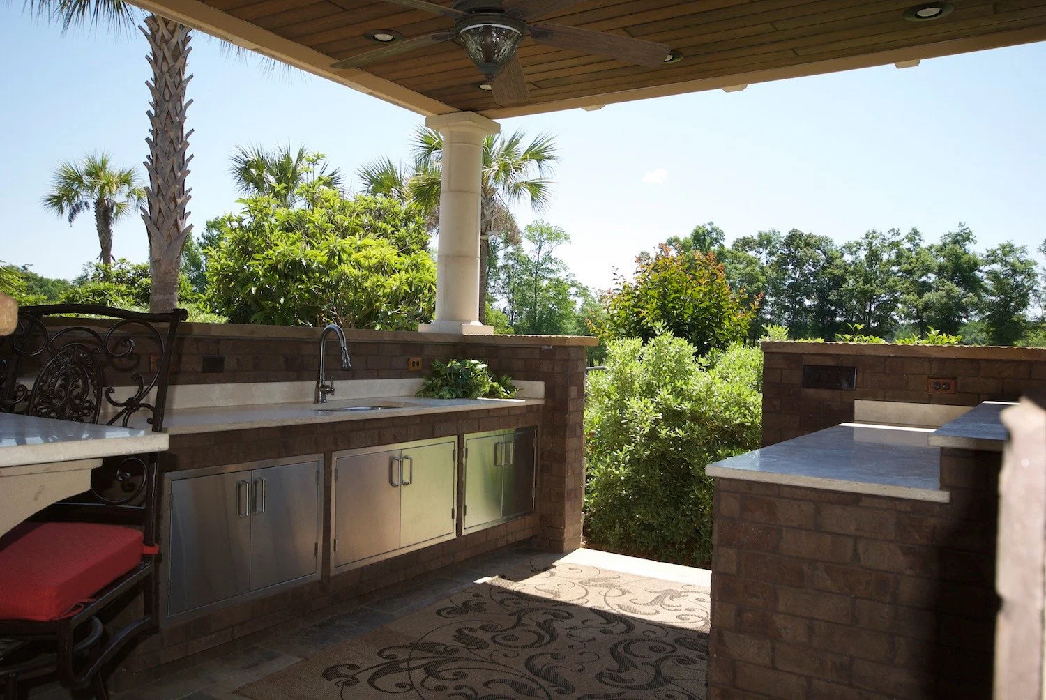 outdoor-kitchen-chosen-interiors-img~0451ca5005ddf9cb_16-2567-1-7978c02.jpg