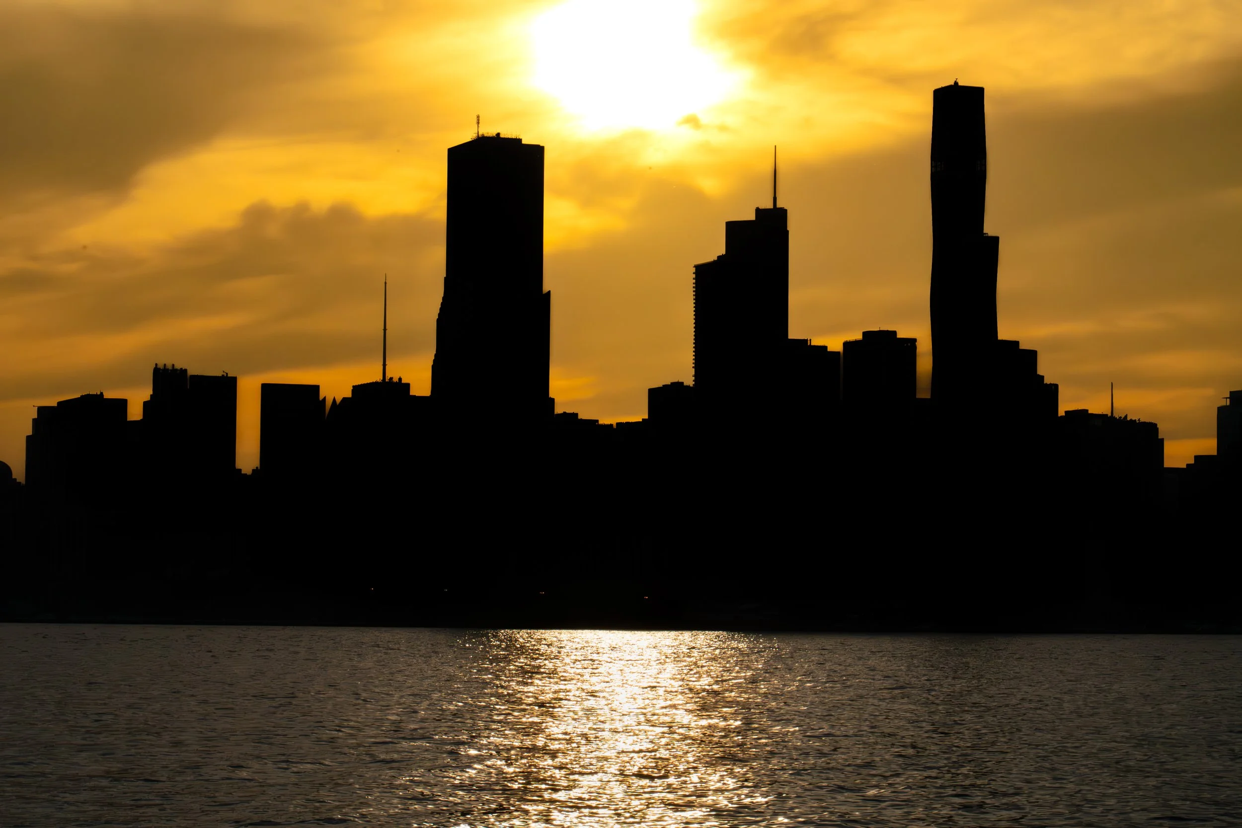 Chicago, IL . Silhouette