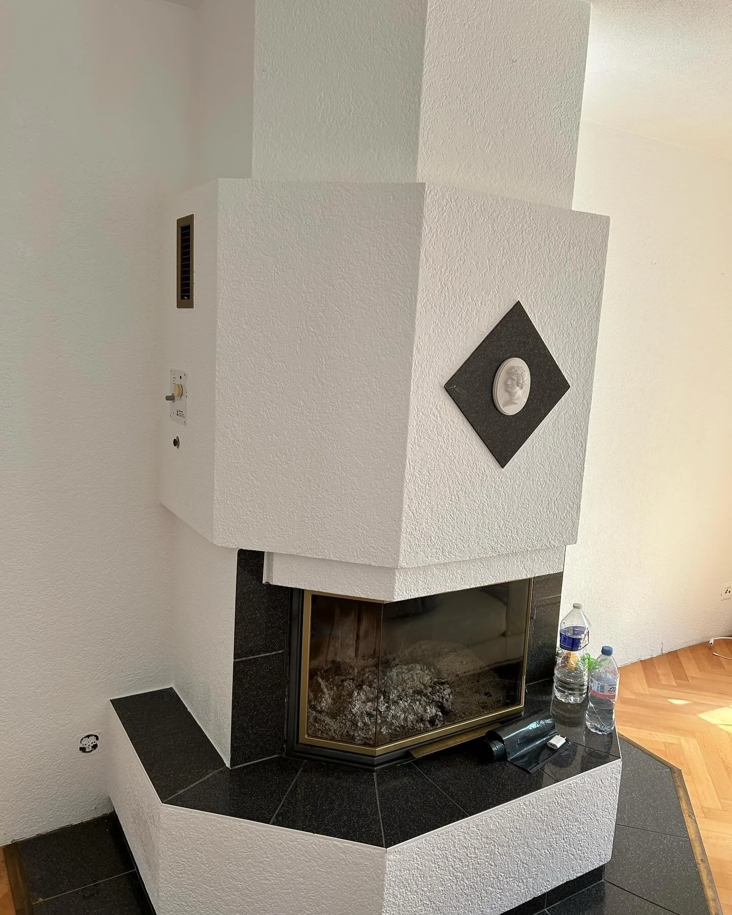 Remise &agrave; neuf des murs et plafond dans une villa &agrave; Bulle