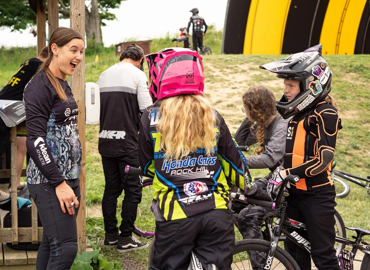CAMPER_BMX_VIP_ALISE_POST_WILLOUGHBY_AUTOGRAPH_2022_HULSE_23794.jpg