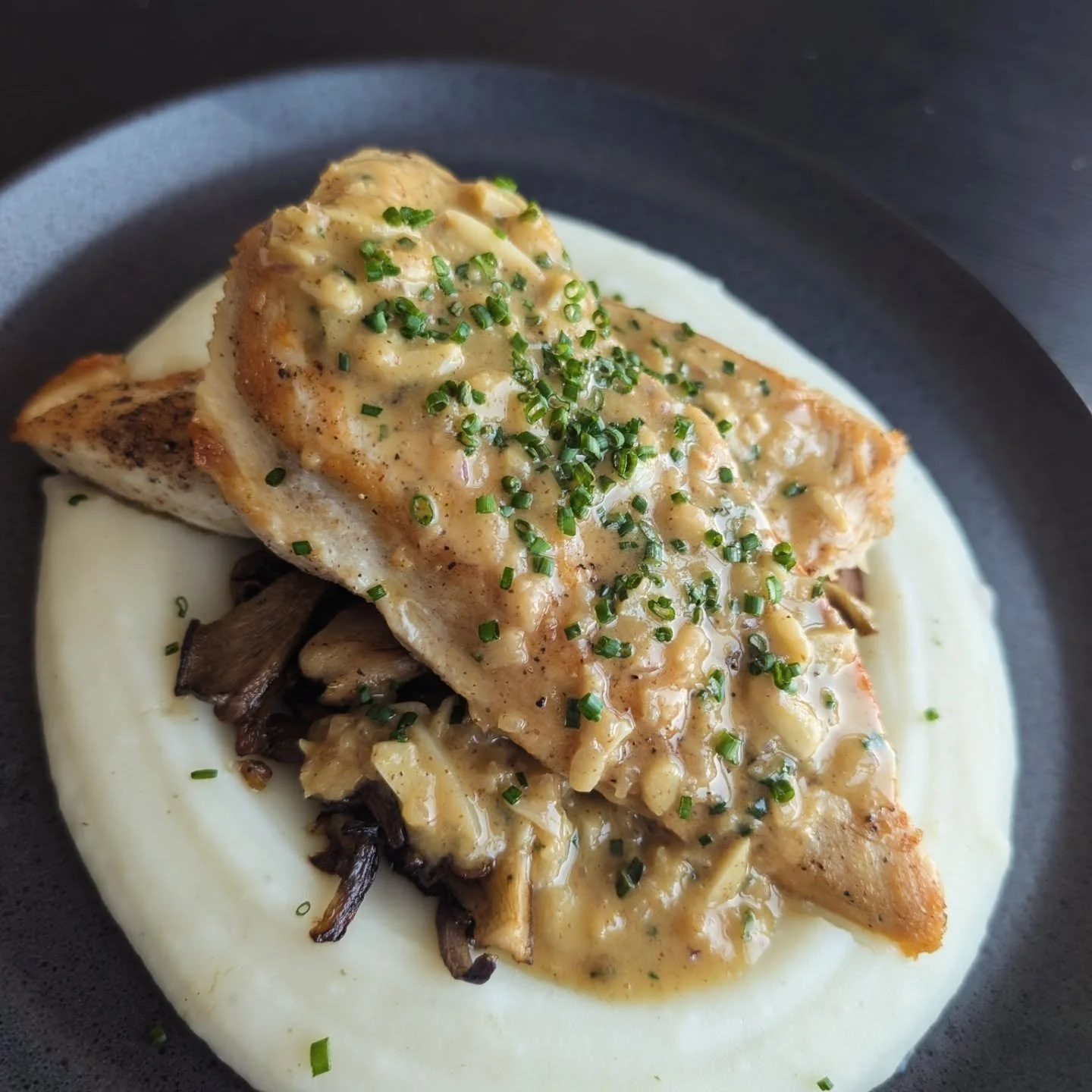 Seared chicken breast. Sauteed mushrooms courtesy of @manchesterfungi. Garlic mash. Spicy mustard pan sauce. 

A great way to use some seasonal mushrooms! Thanks again @a.c.heater !!!

#baltimorefood #foodie #mushrooms #cheflife #delicious