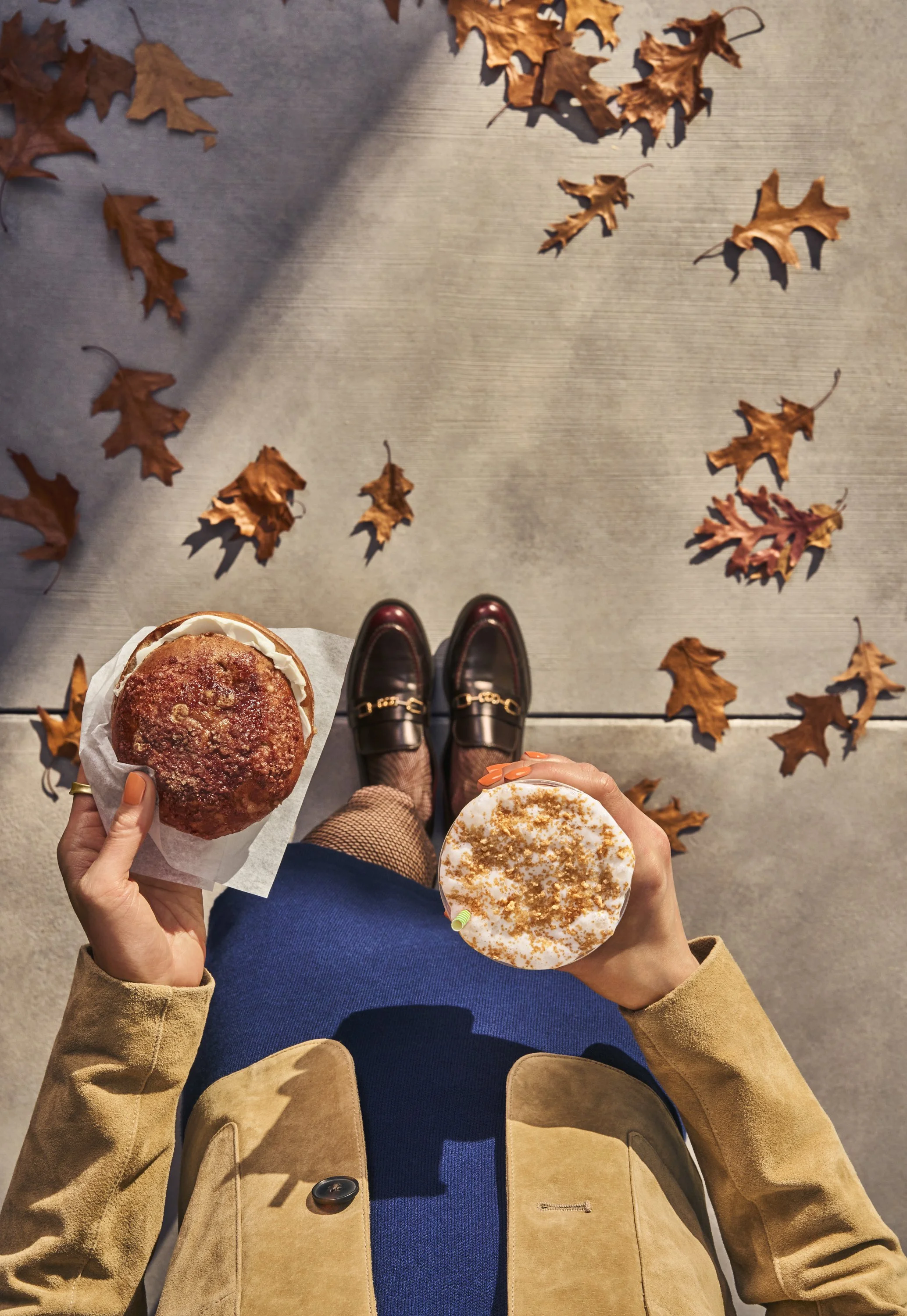 C726-AppleCinnamonCrunchBagel_PumpkinSpiceIcedCoffee_MyPanera_0100_R2.jpg