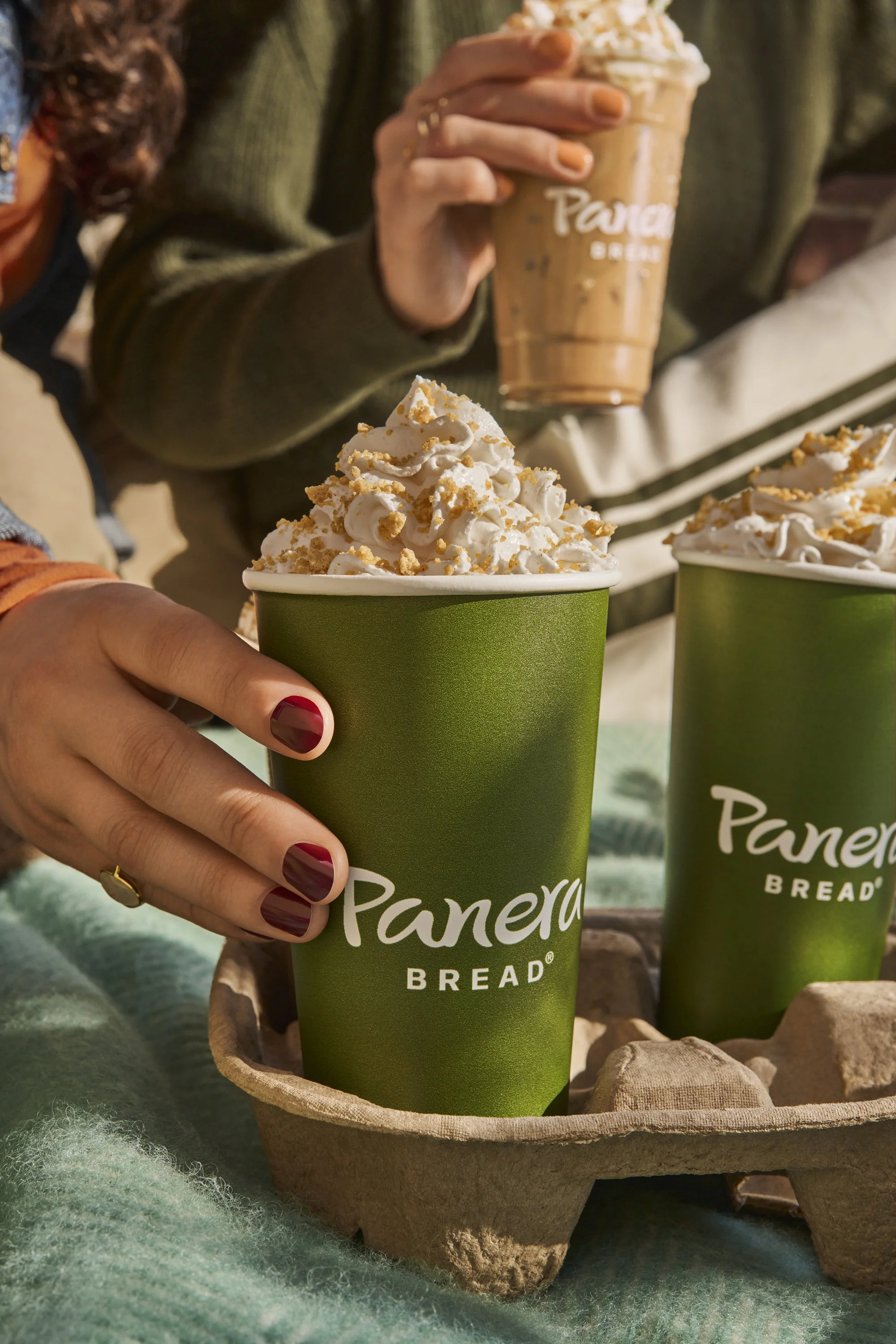 C726-PumpkinSpiceLatte_PumpkinSpiceIcedCoffee_MyPanera_0320_R1.jpg
