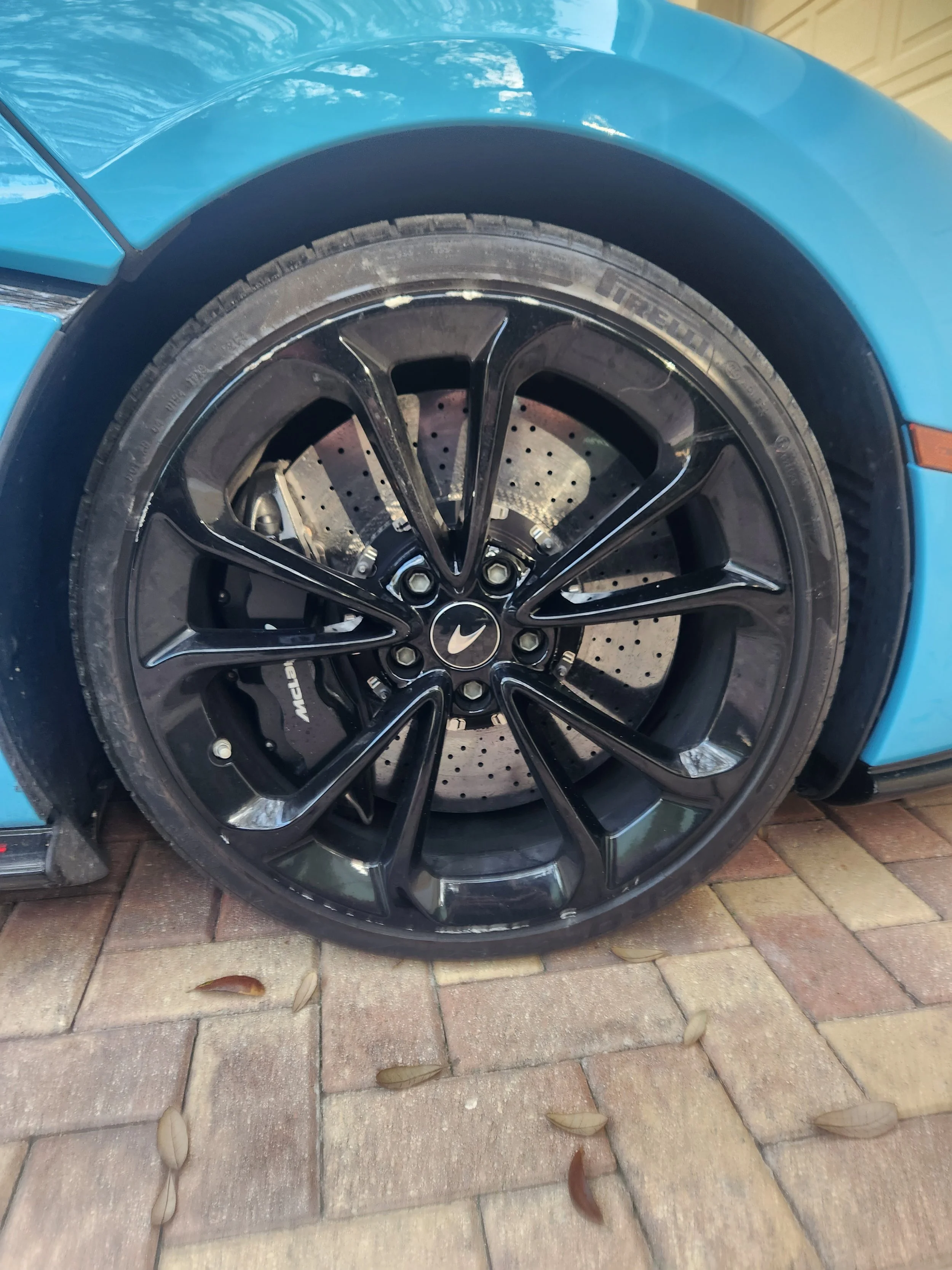 McLaren 570S wheel repair Tarpon Springs

Gloss black wheel restoration Tampa Bay

Exotic car rim curb rash repair Florida

High-end alloy wheel refinishing Pinellas County