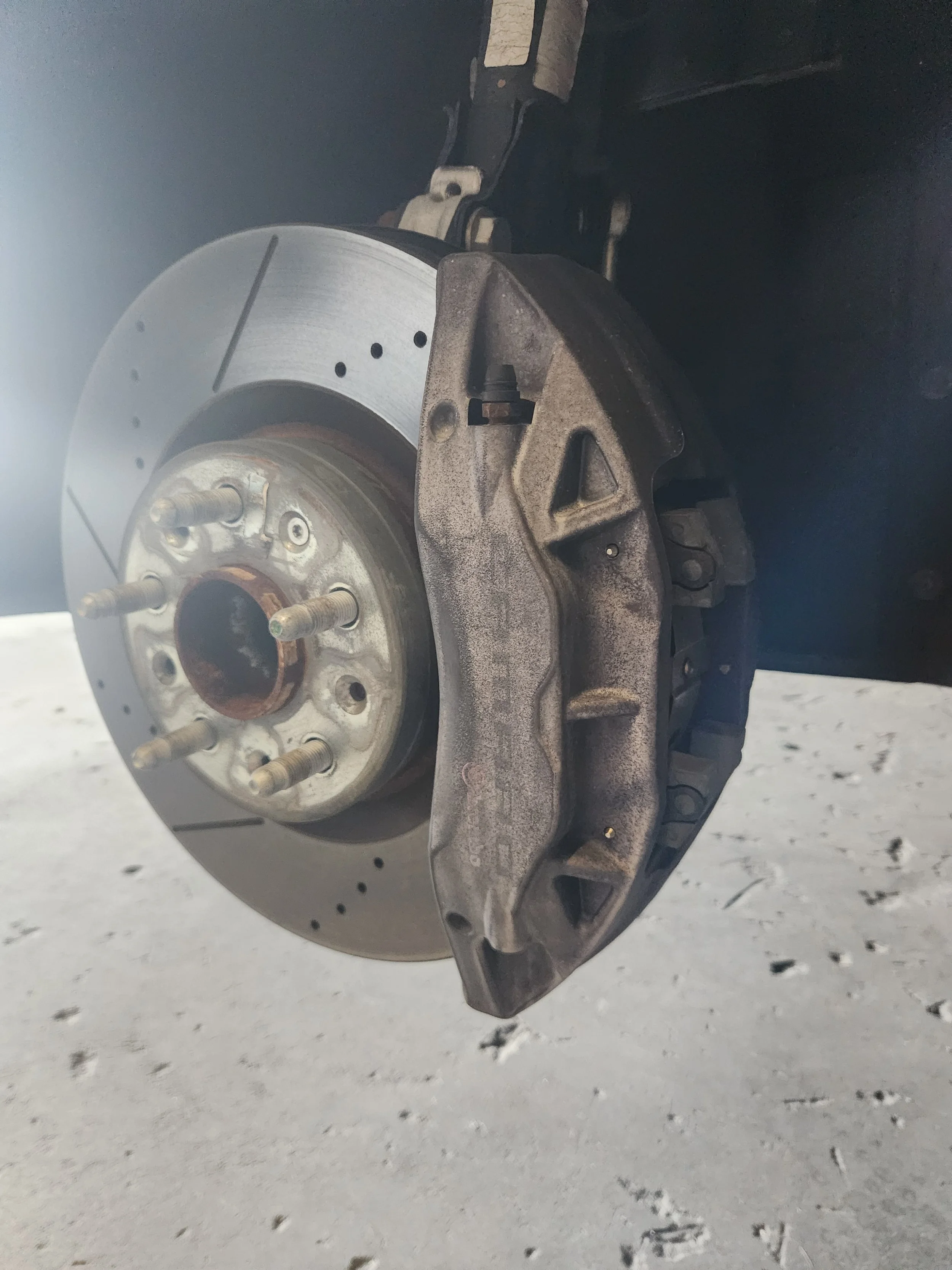 Custom brake caliper painting prep Tarpon Springs

Raw brake caliper restoration and painting Tampa Bay

Caliper finish preparation and servicing Florida

Brake caliper media blasting and bare metal prep

High-temperature custom caliper paint prepara